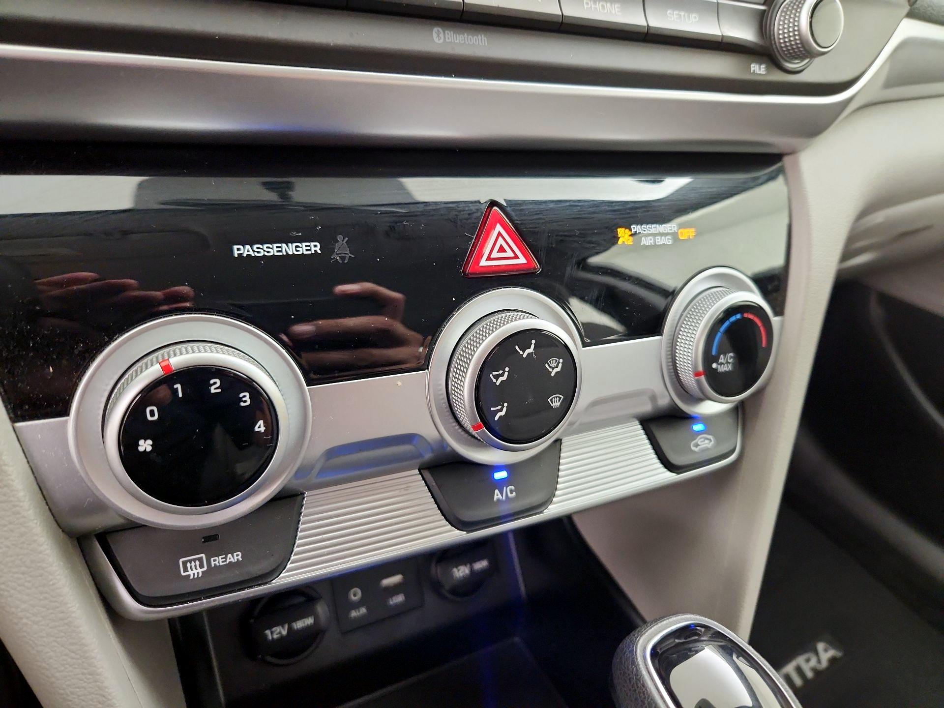Thumbnail: 2019 Hyundai Elantra - 16