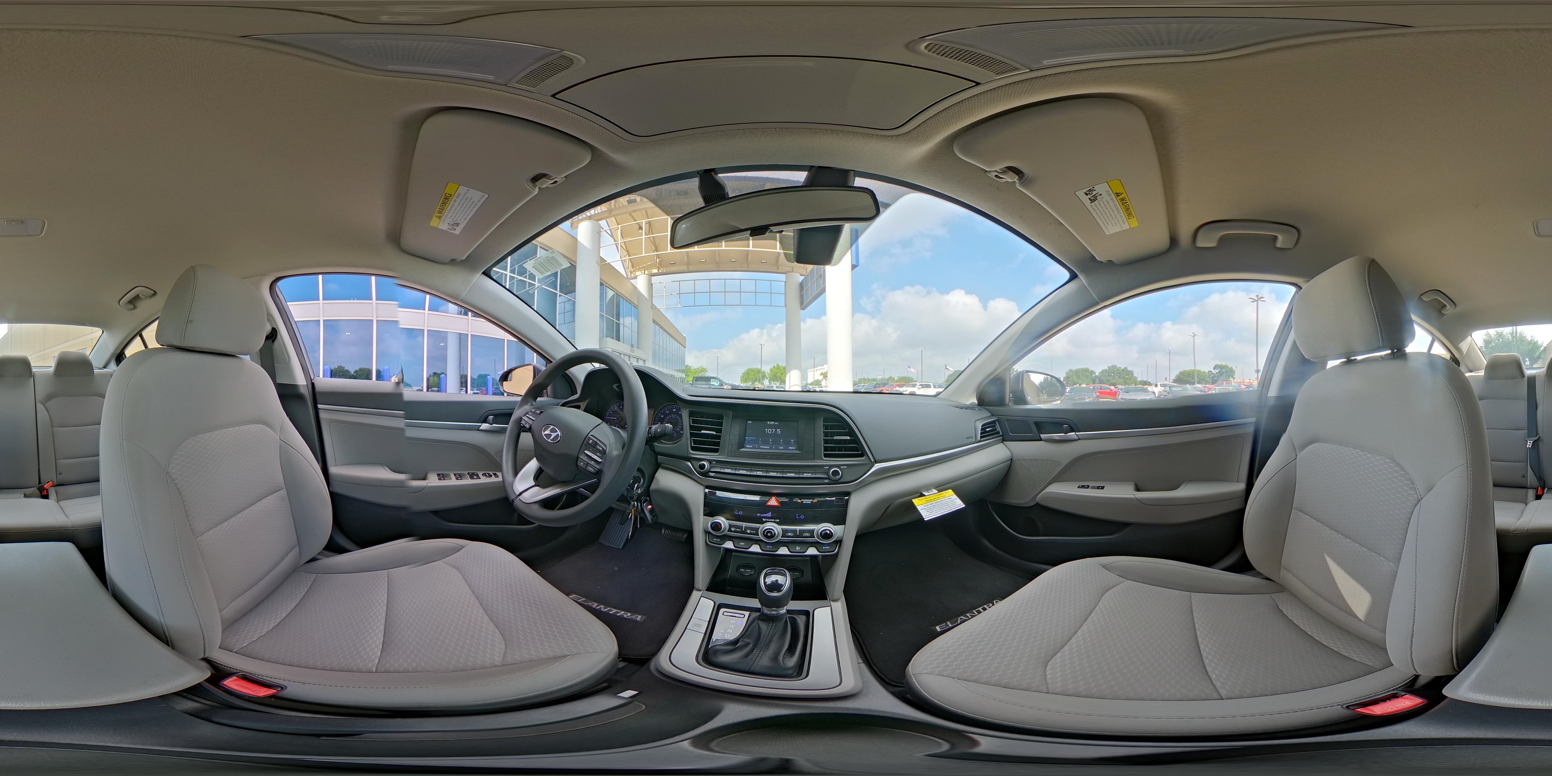 2020 Hyundai Elantra SE - Photo 23