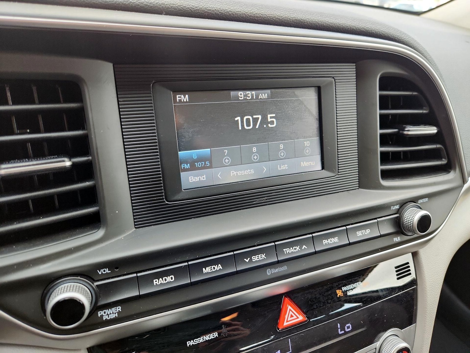 2020 Hyundai Elantra SE - Photo 15