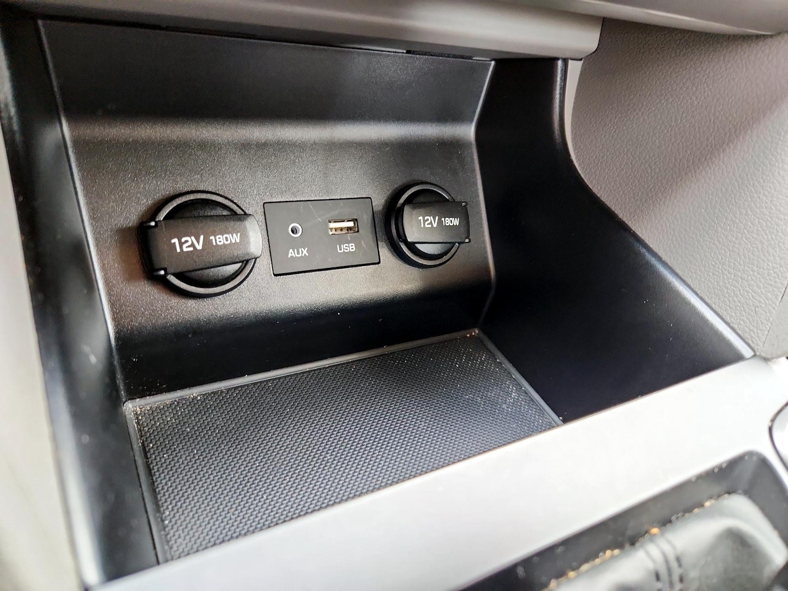 2020 Hyundai Elantra SE - Photo 18