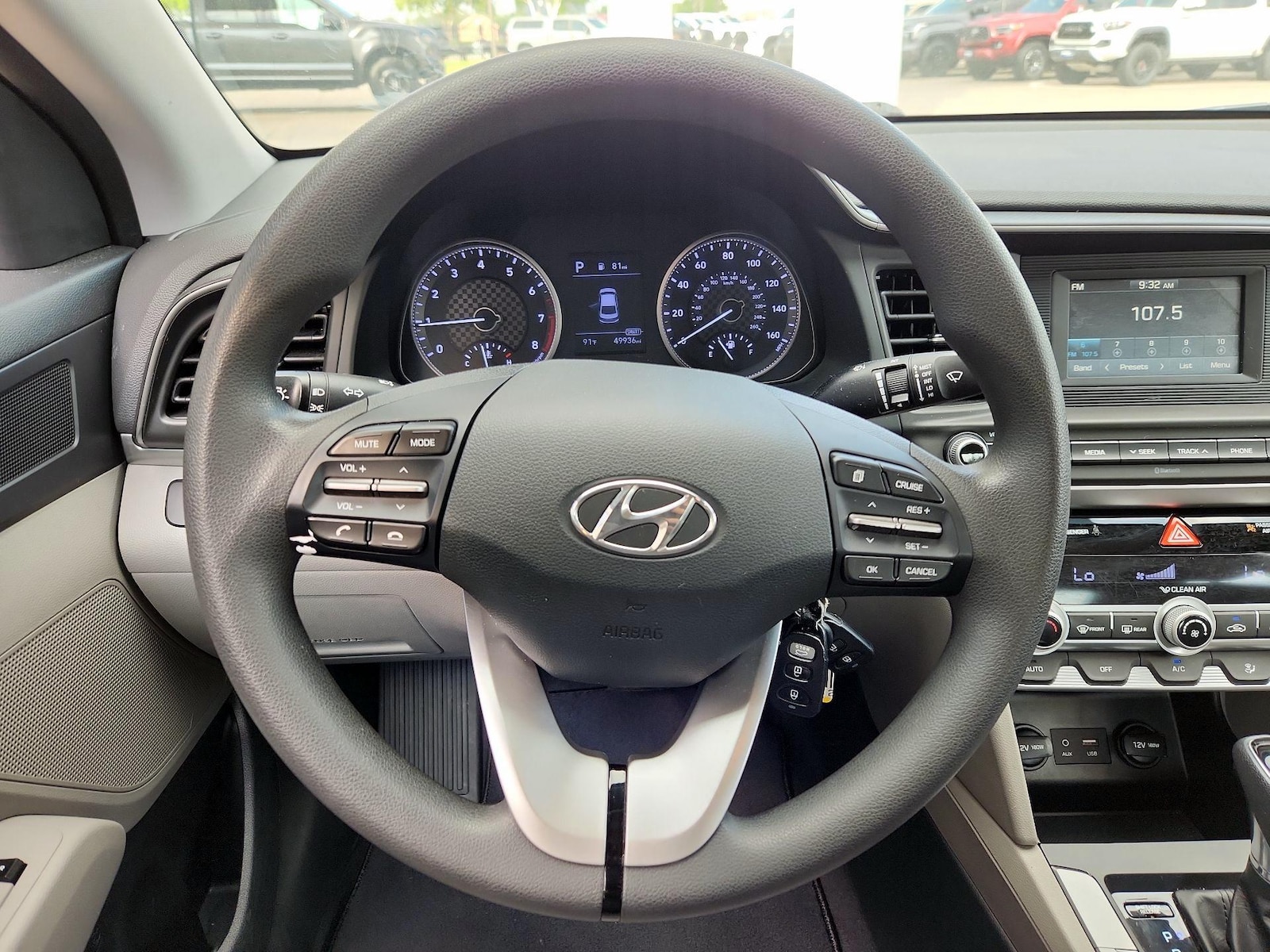 2020 Hyundai Elantra SE - Photo 10
