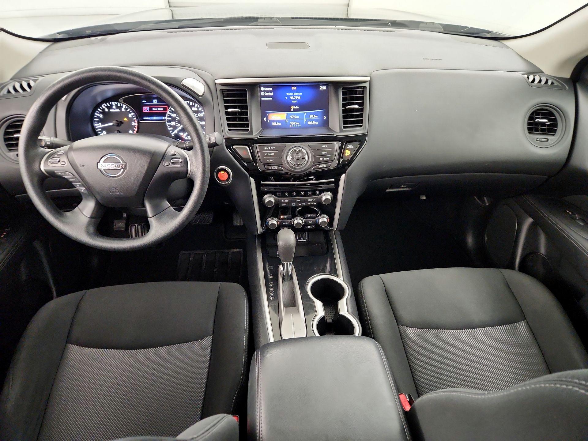 Thumbnail: 2020 Nissan Pathfinder - 9