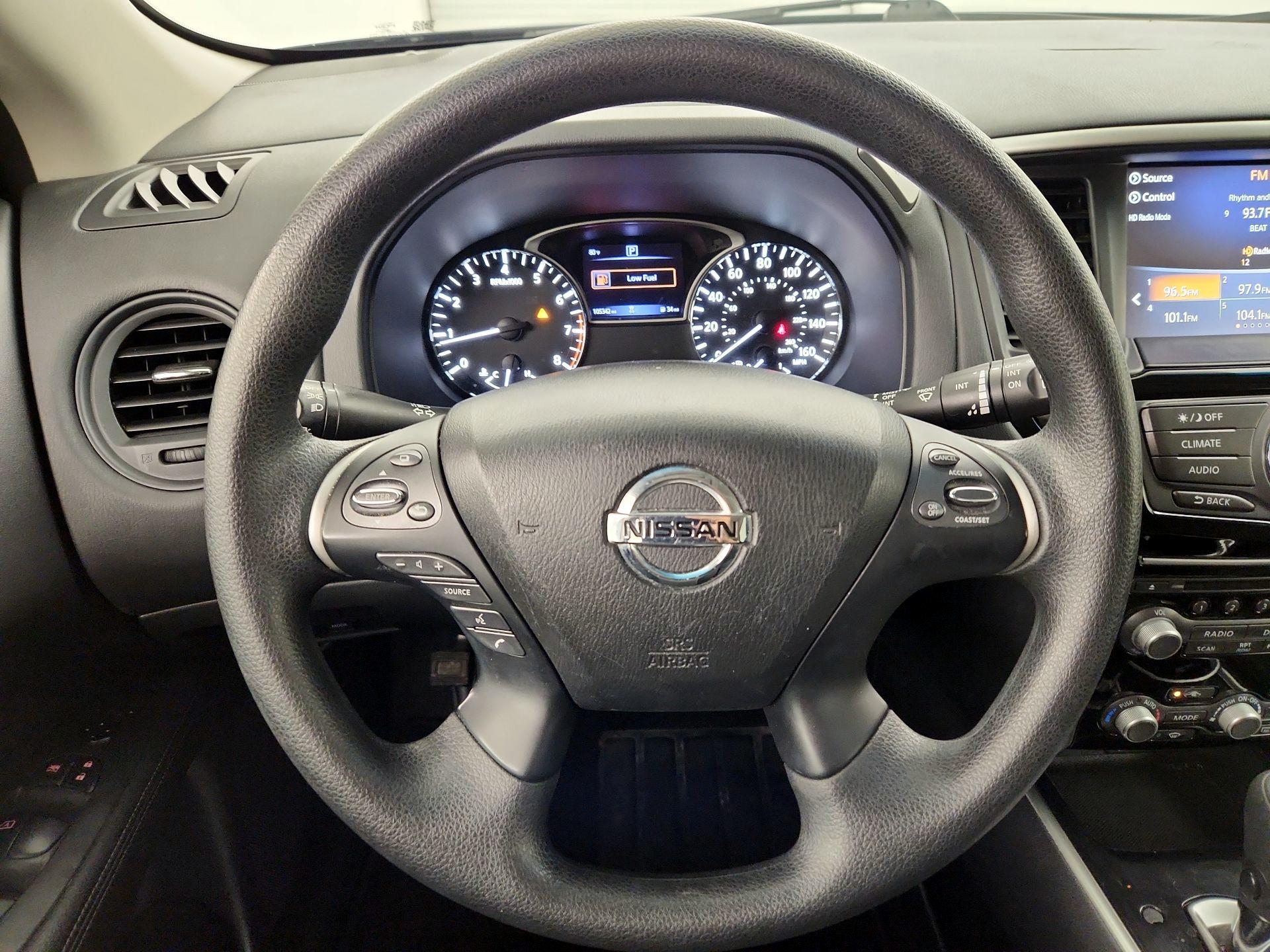 Thumbnail: 2020 Nissan Pathfinder - 10