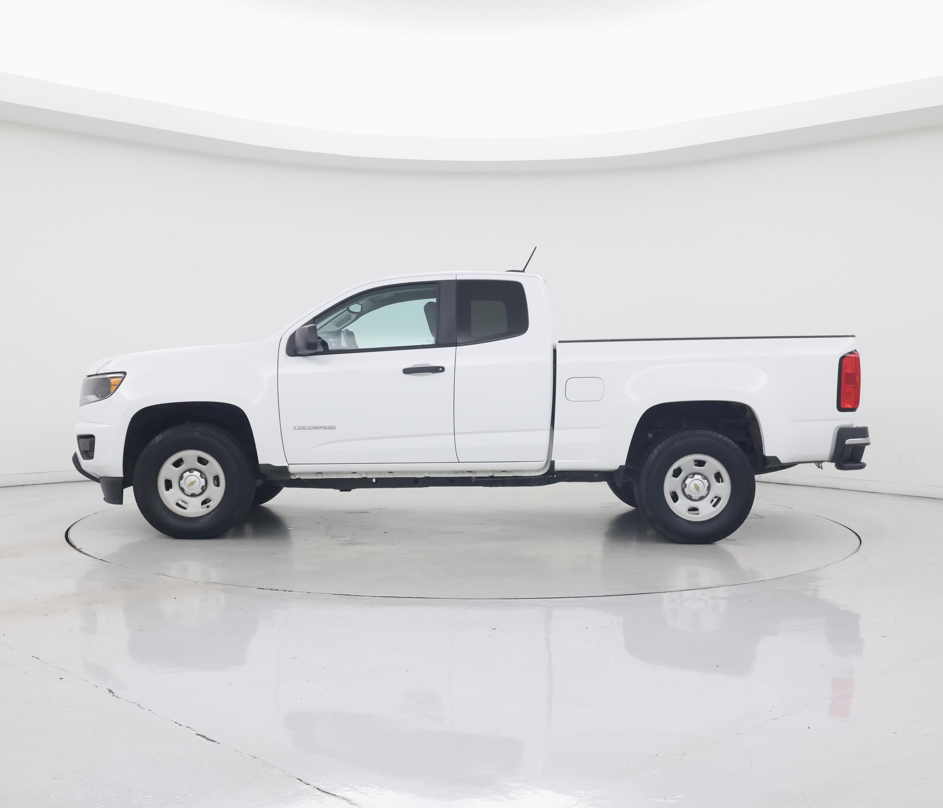Thumbnail: 2017 Chevrolet Colorado - 3