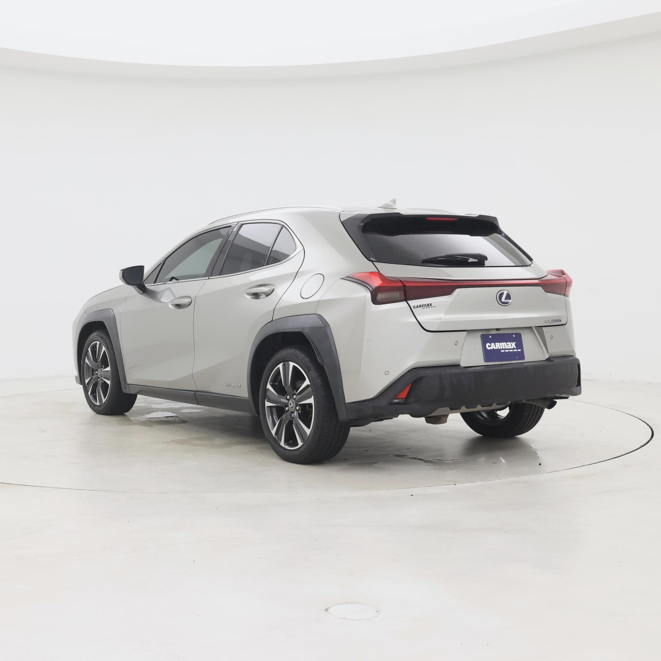 Thumbnail: 2020 Lexus UX - 2