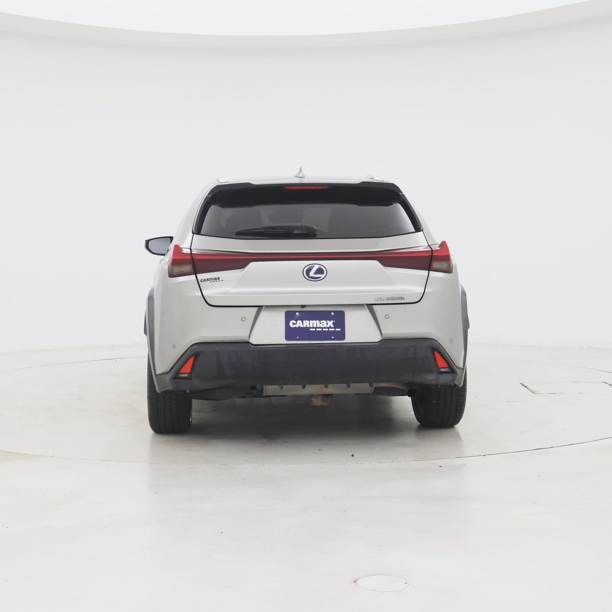 Thumbnail: 2020 Lexus UX - 6