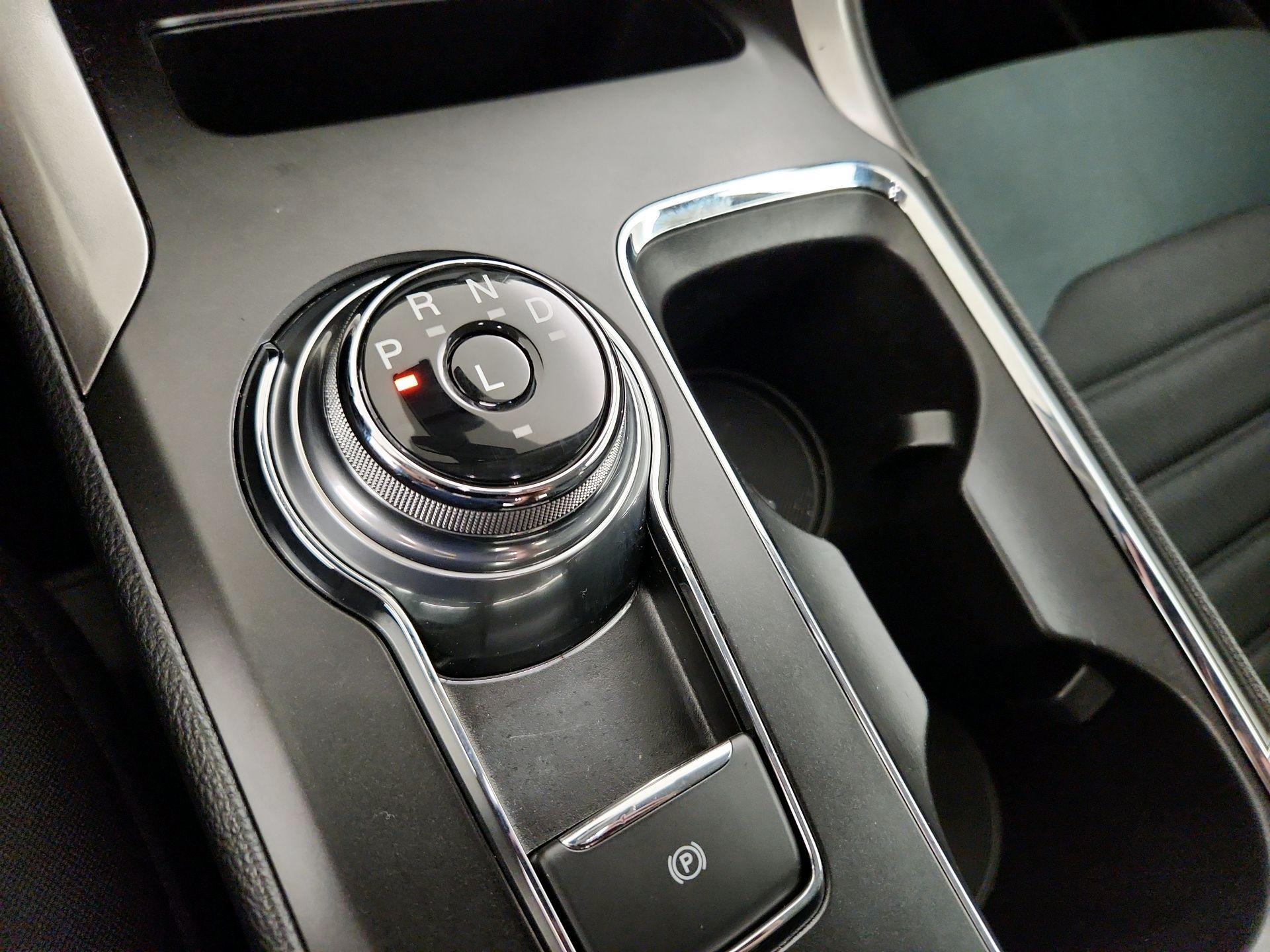 Thumbnail: 2019 Ford Fusion - 18