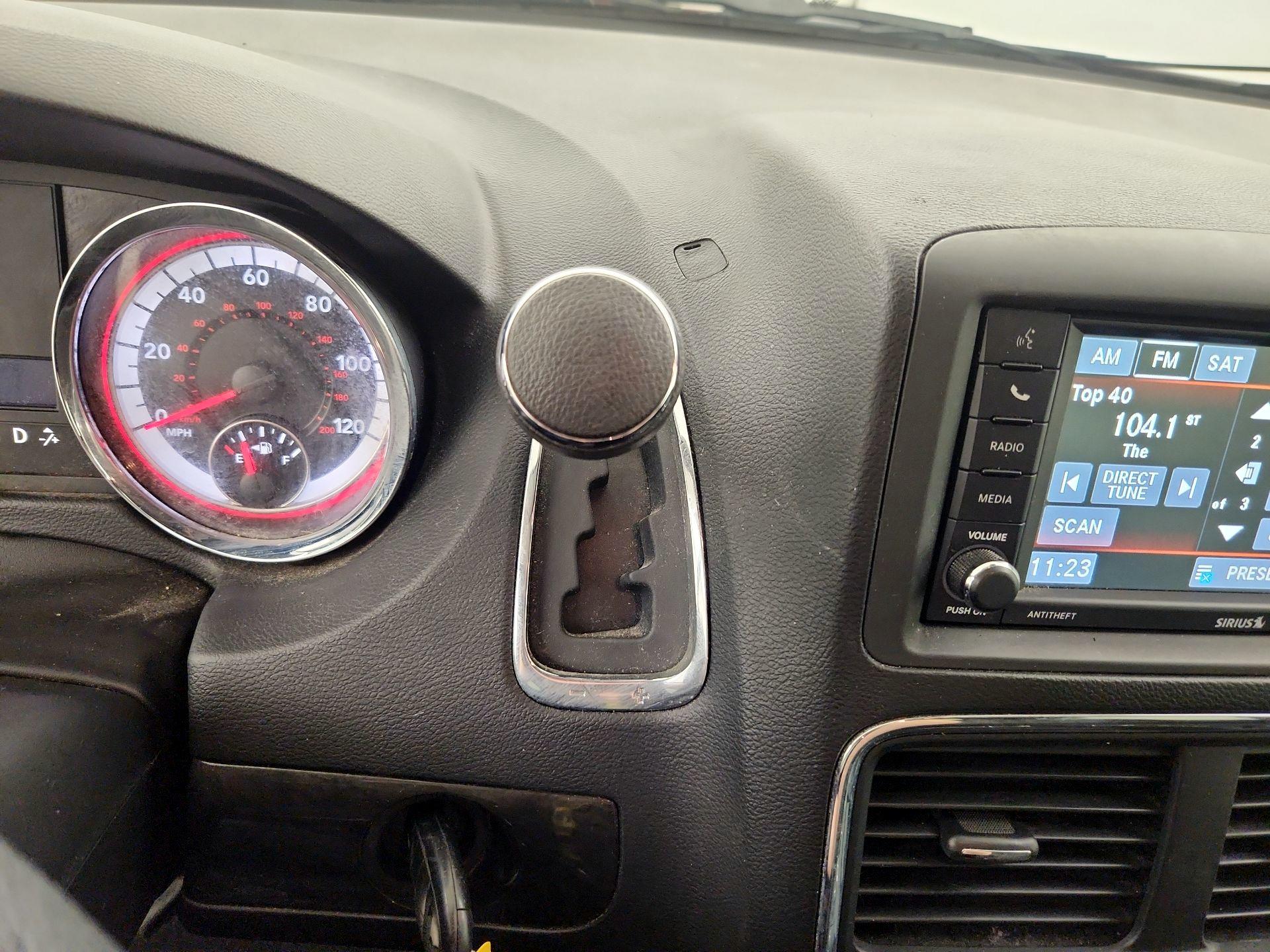 Thumbnail: 2020 Dodge Grand Caravan - 17