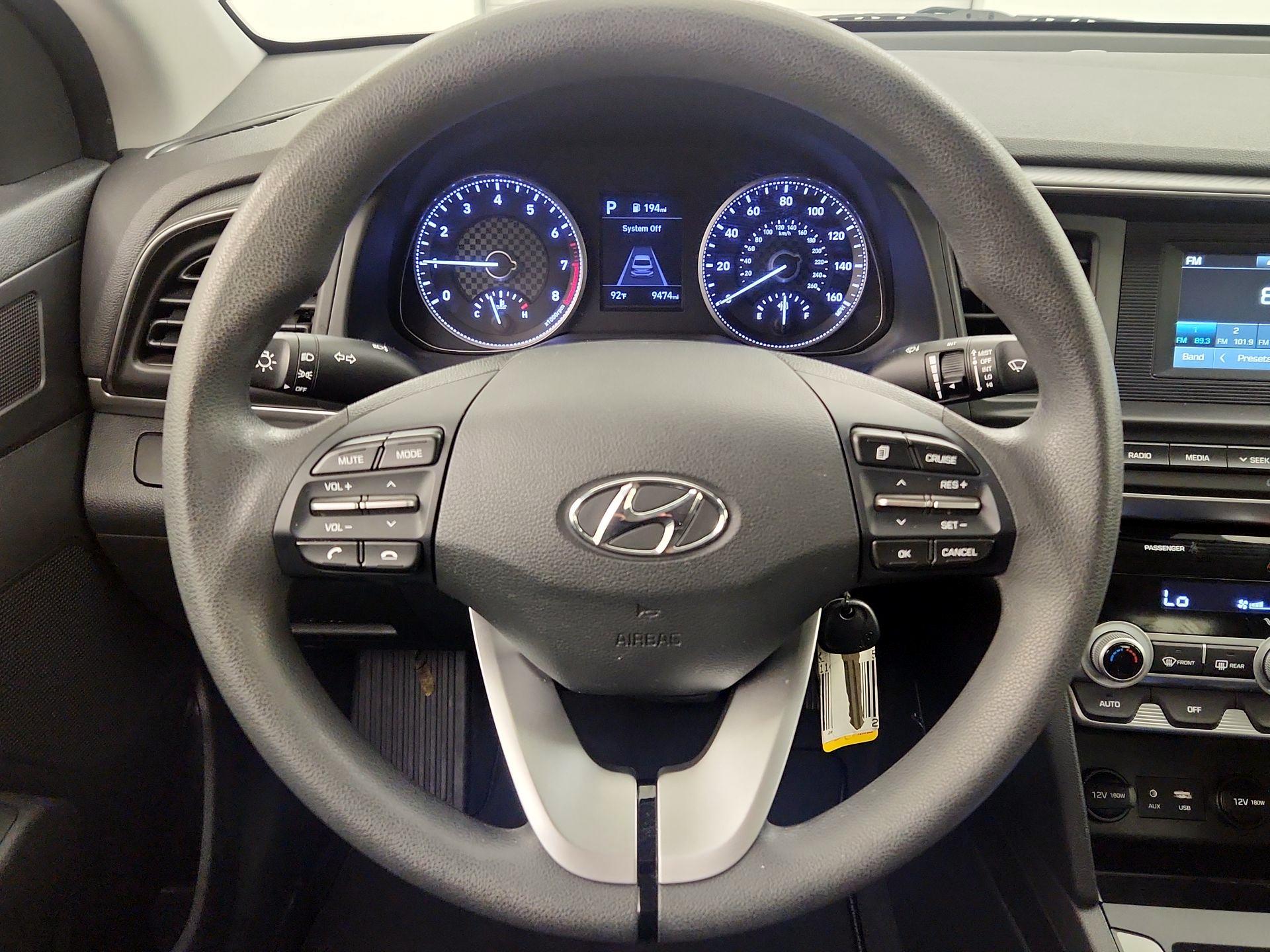Thumbnail: 2020 Hyundai Elantra - 10