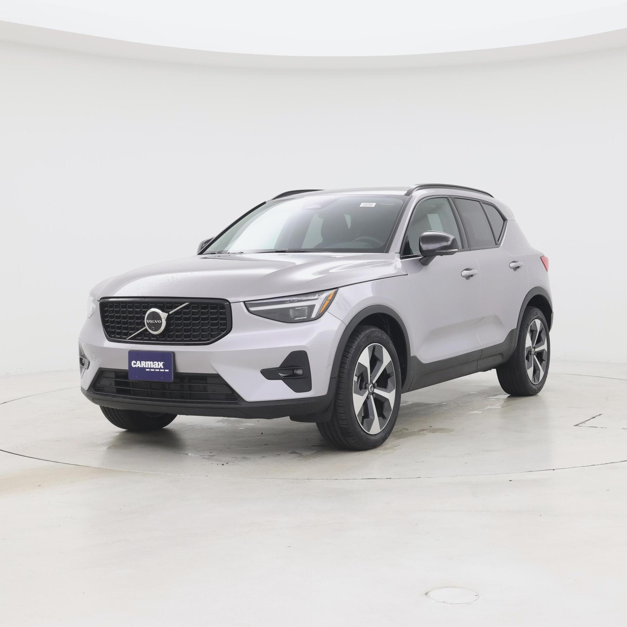 Thumbnail: 2026 Volvo XC40 - 4