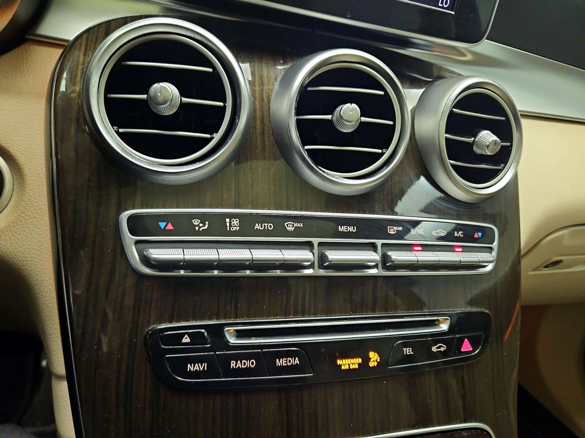 Thumbnail: 2019 Mercedes-Benz GLC - 15