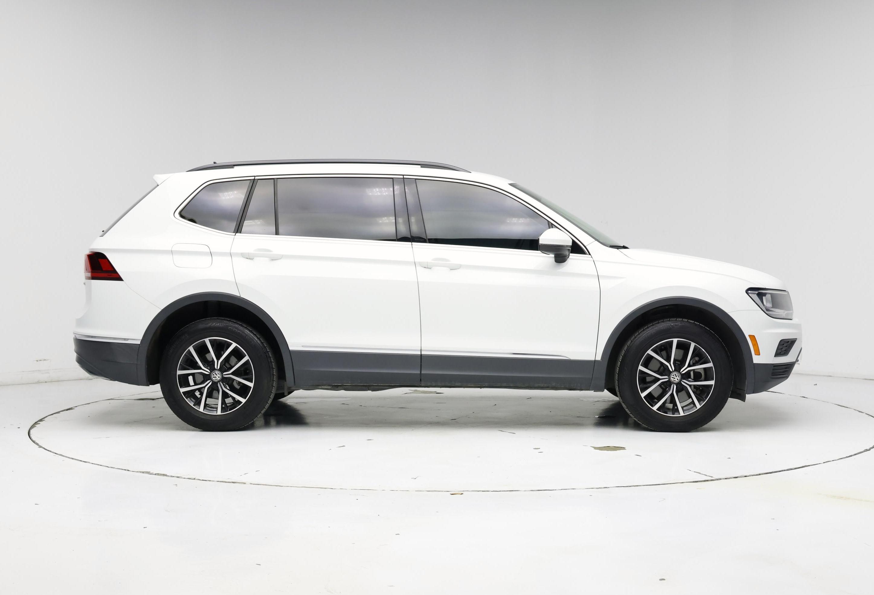 Thumbnail: 2021 Volkswagen Tiguan - 7
