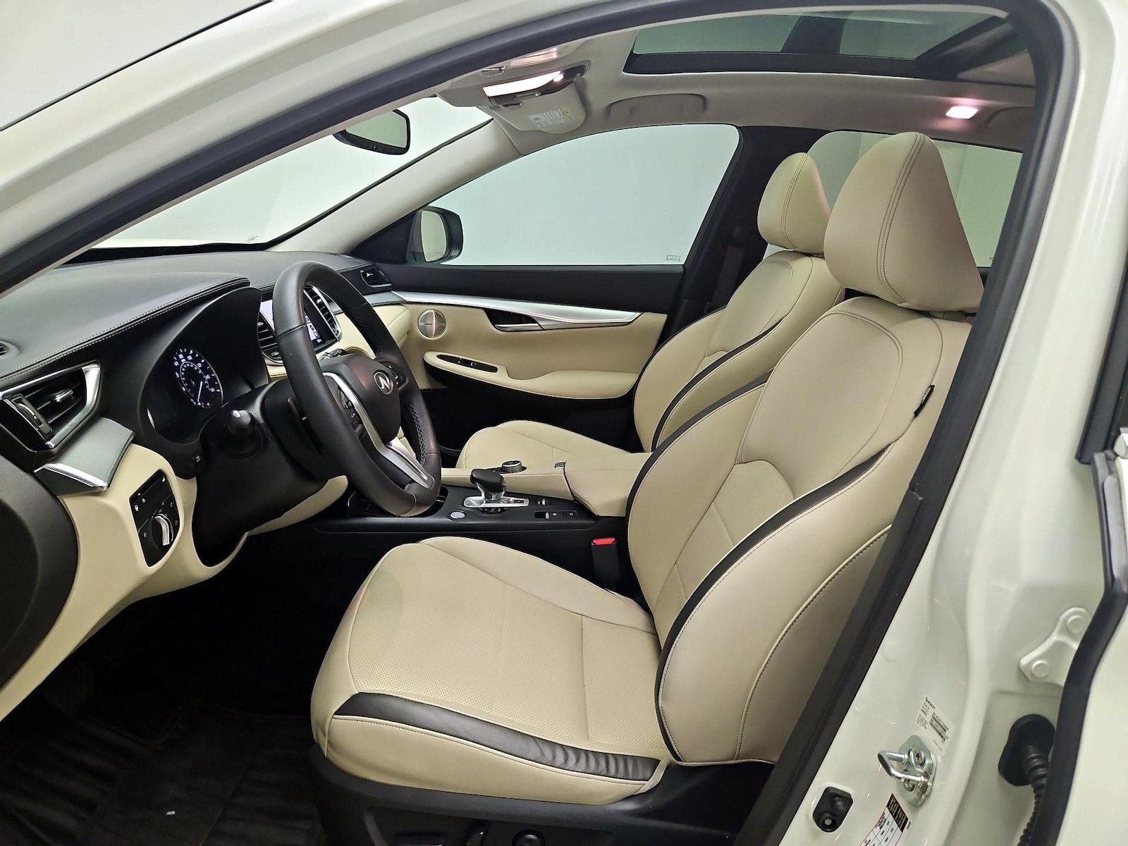 2022 INFINITI QX50 Essential - Photo 12