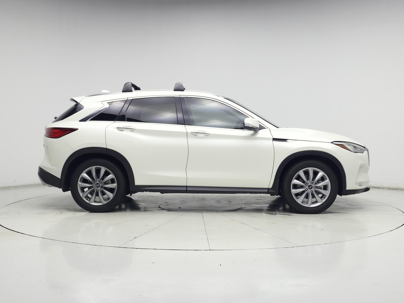 2022 INFINITI QX50 Essential - Photo 8