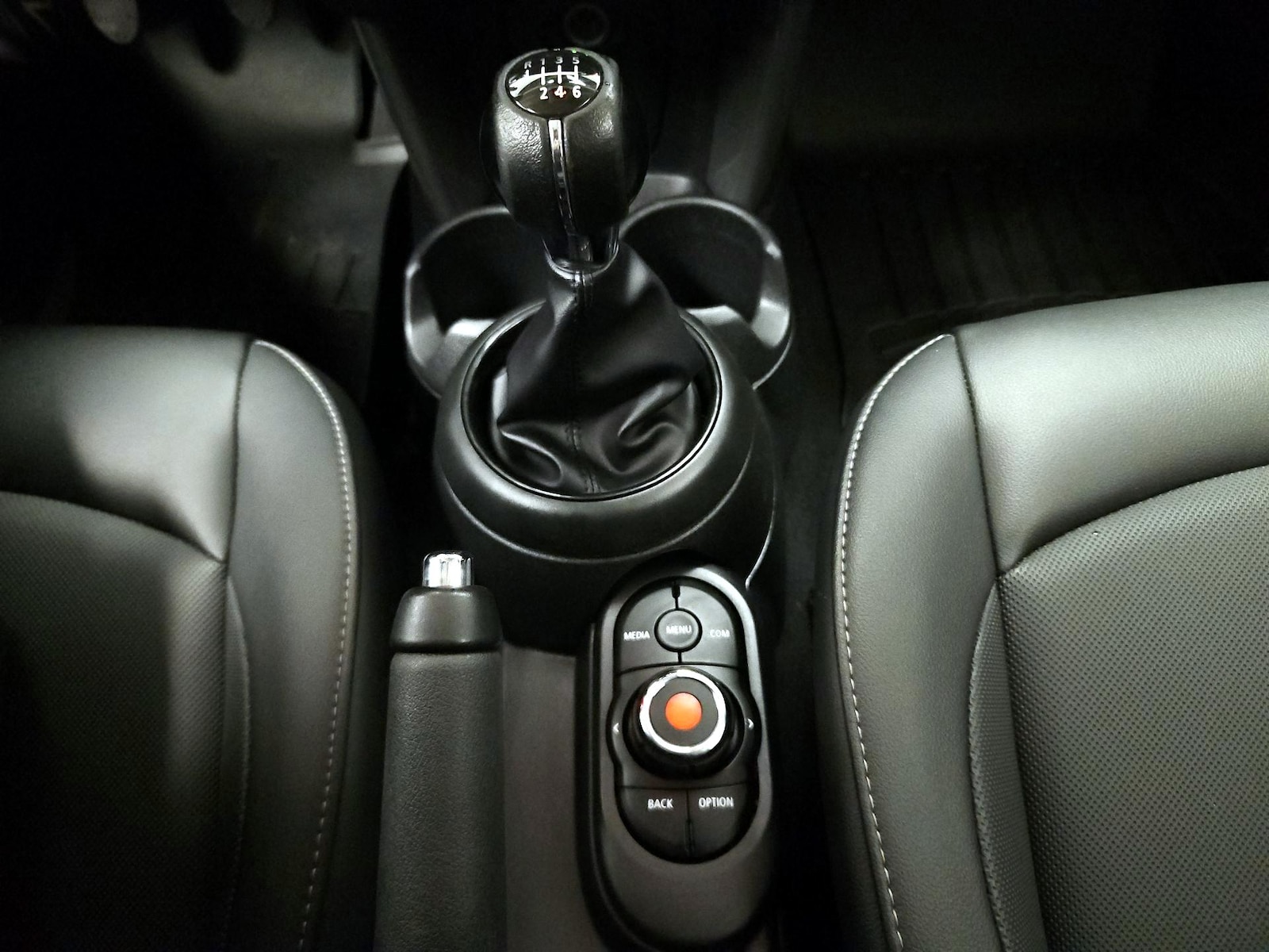 2022 MINI Hardtop 2 Door Oxford Edition - Photo 18