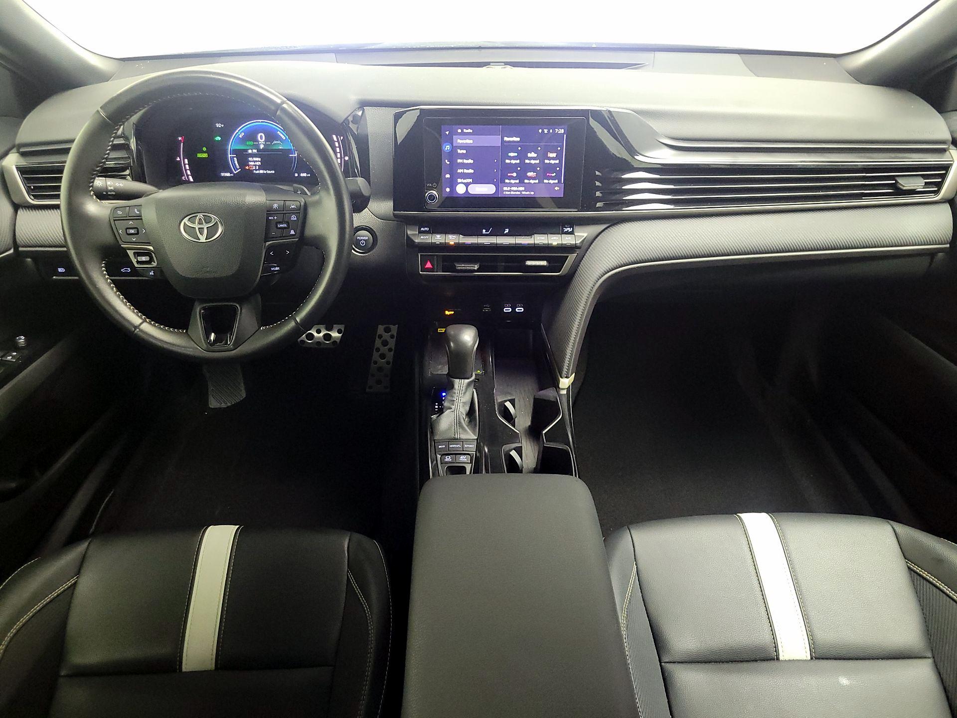 Thumbnail: 2025 Toyota Camry - 9