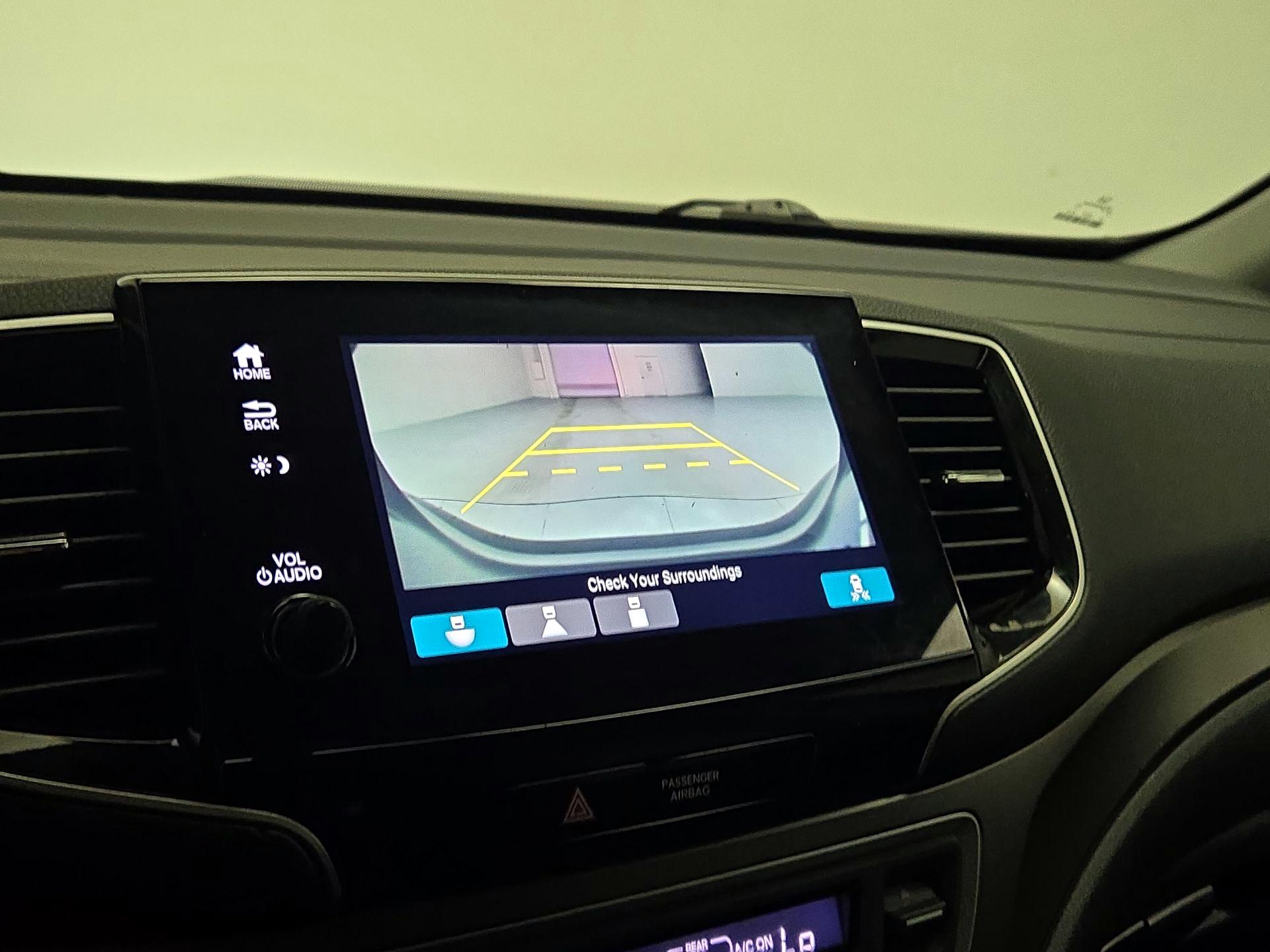 Thumbnail: 2019 Honda Pilot - 14