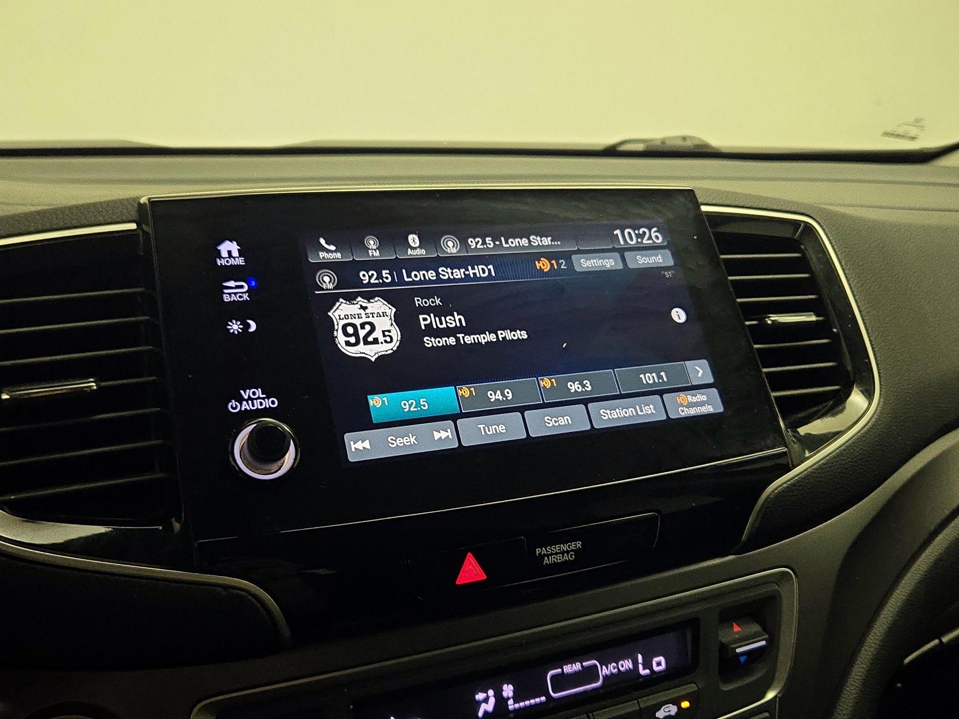 Thumbnail: 2019 Honda Pilot - 15