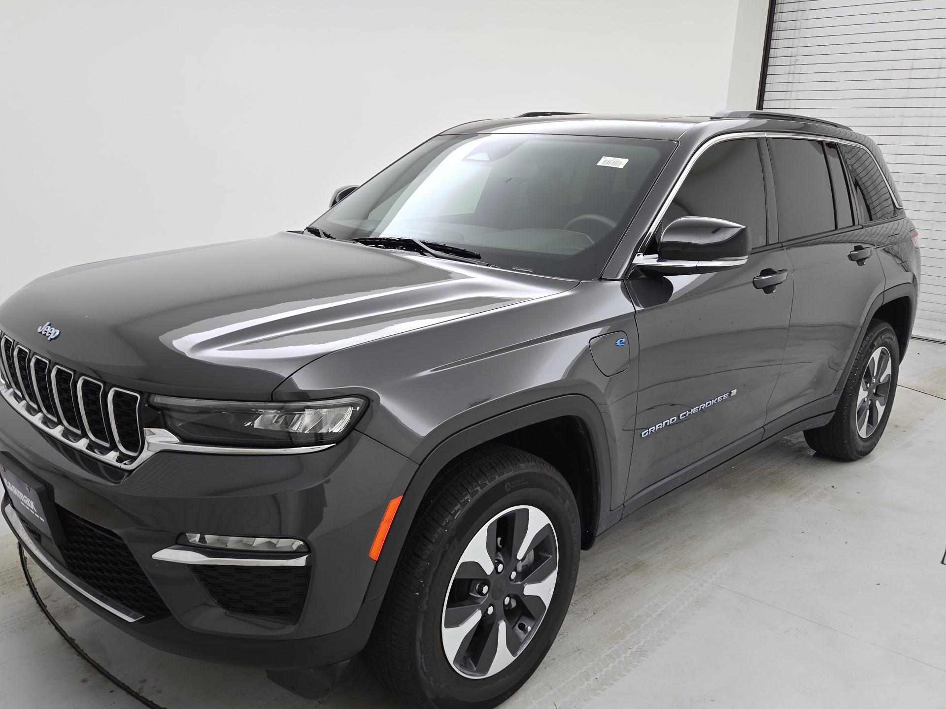 Thumbnail: 2024 Jeep Grand Cherokee - 3