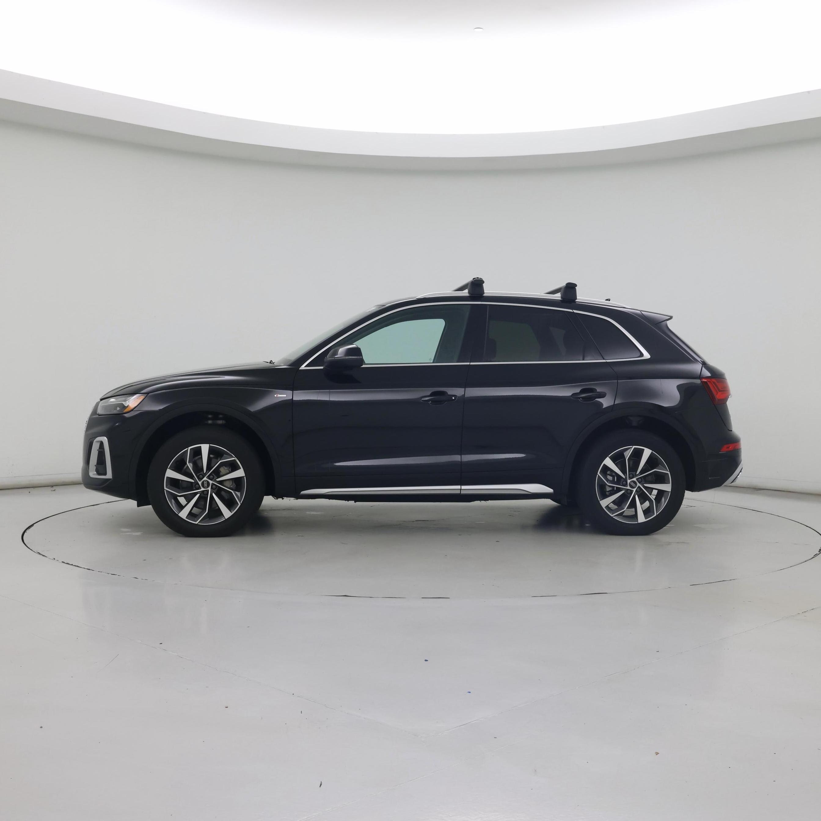 Thumbnail: 2023 Audi Q5 - 3