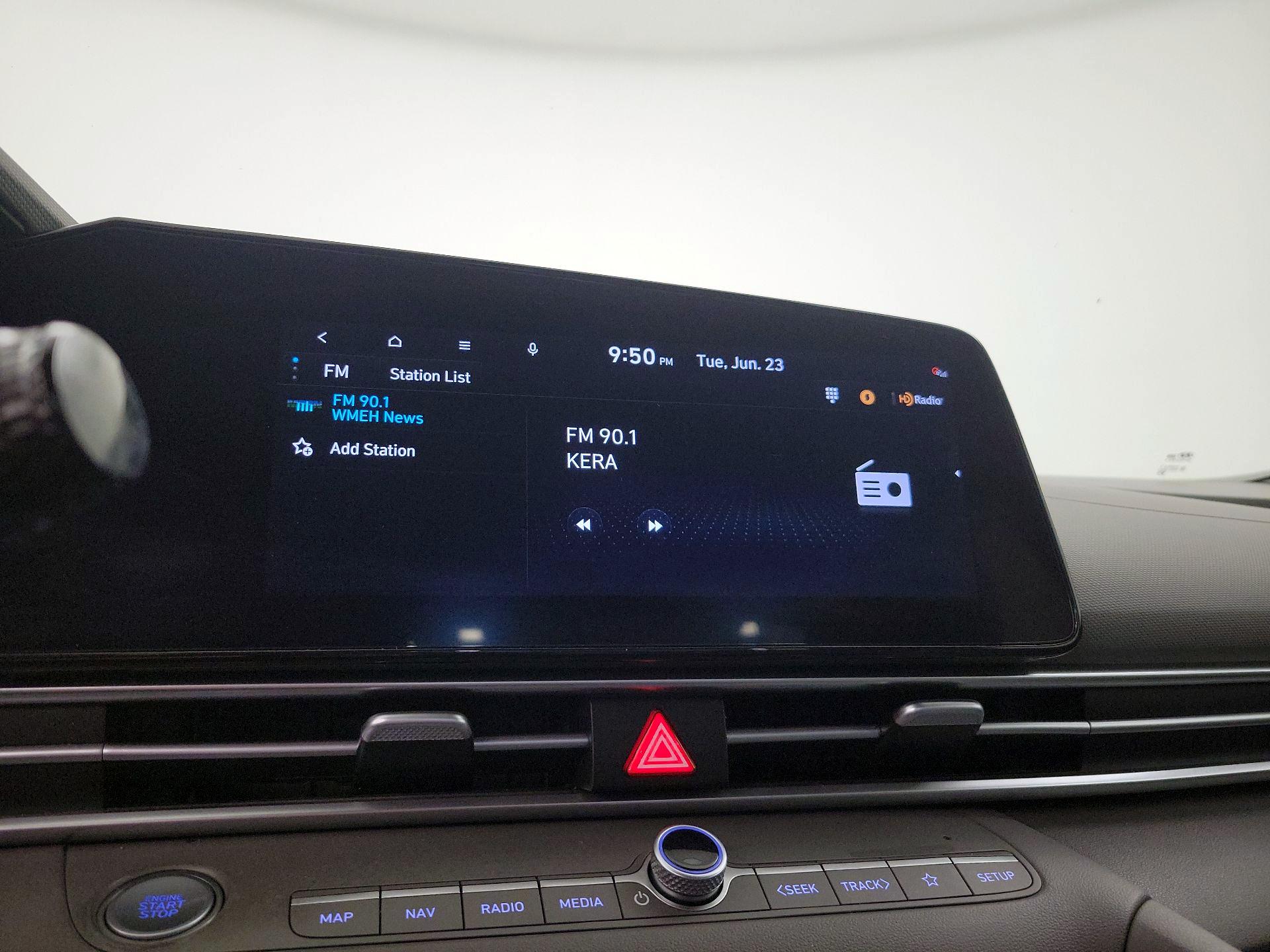 Thumbnail: 2023 Hyundai Elantra - 16