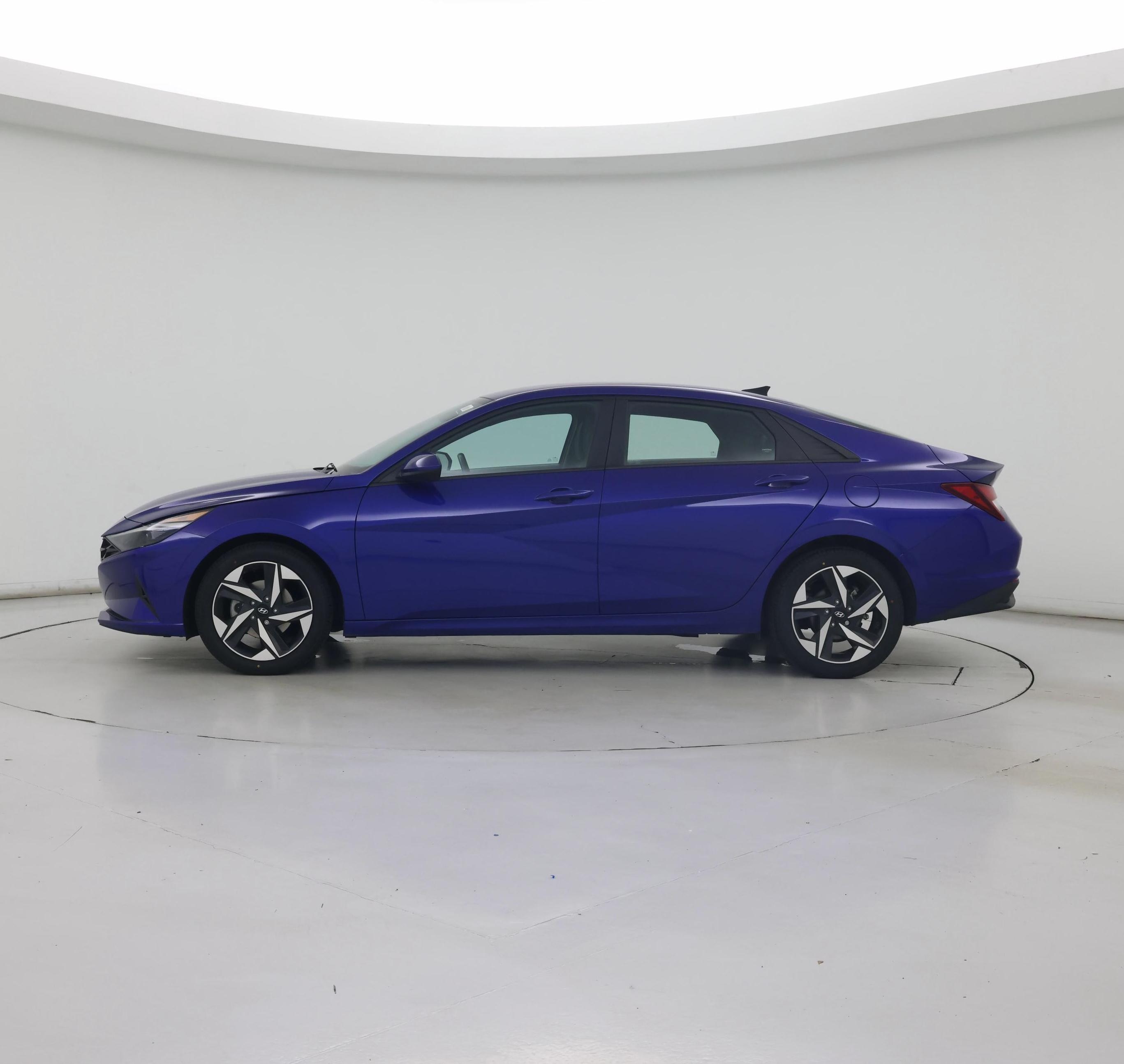 Thumbnail: 2023 Hyundai Elantra - 3
