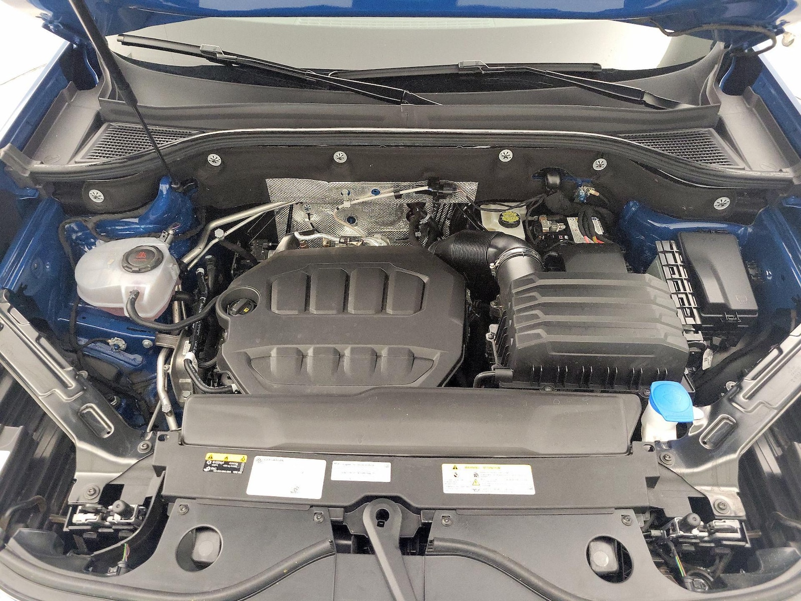 2025 Volkswagen Atlas Cross Sport SE w/Tech - Photo 23