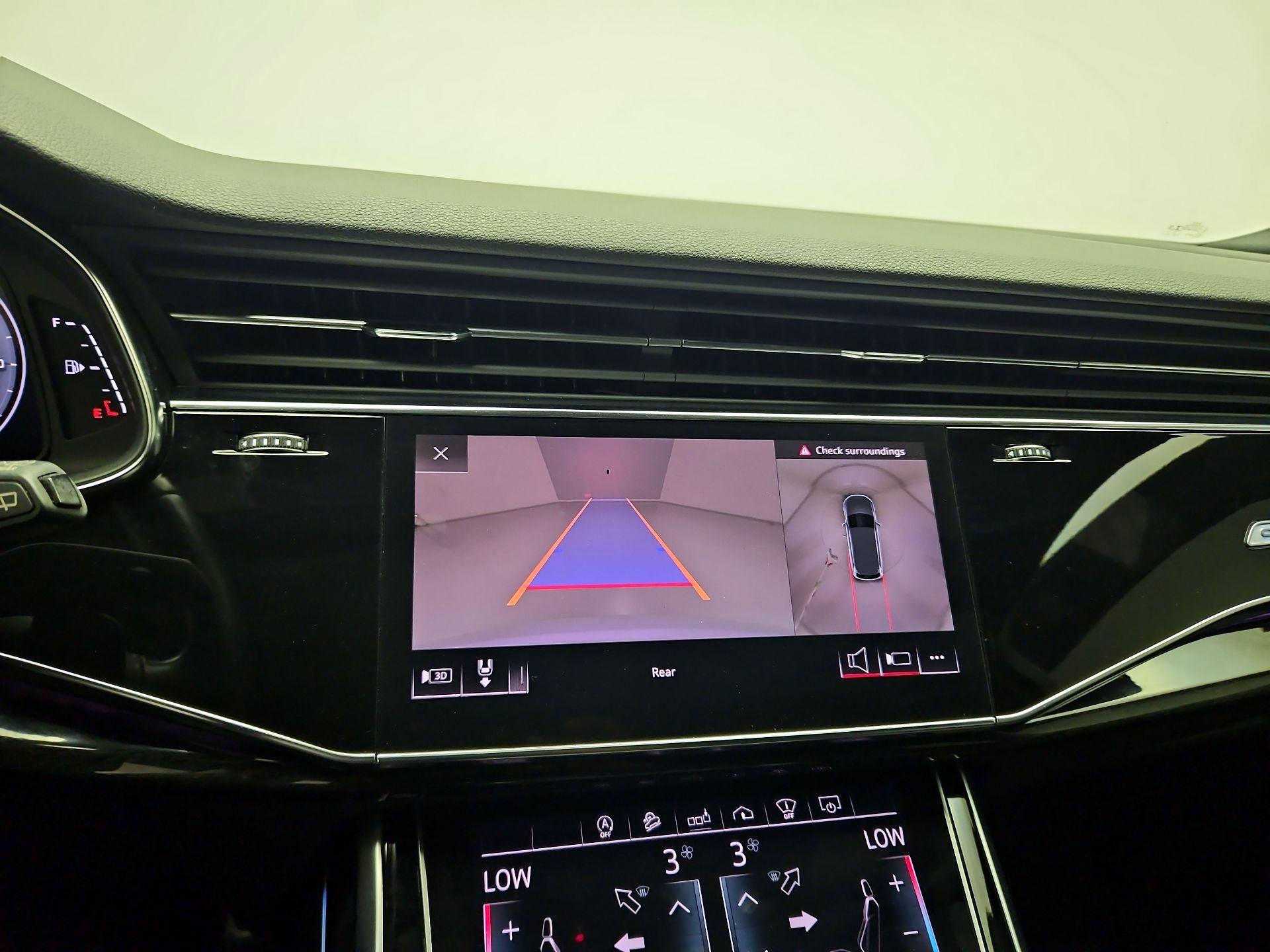 Thumbnail: 2020 Audi Q7 - 13