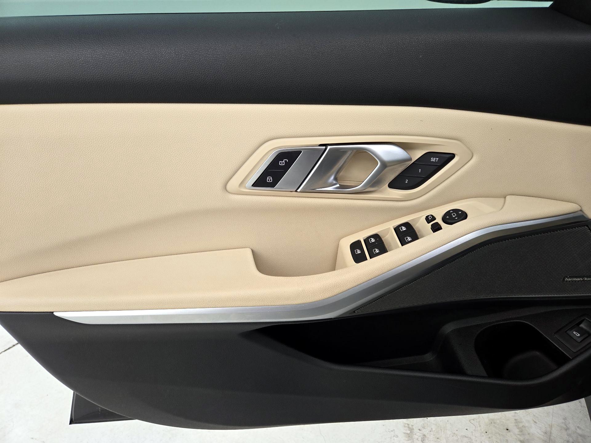 Thumbnail: 2019 BMW 3 Series - 12