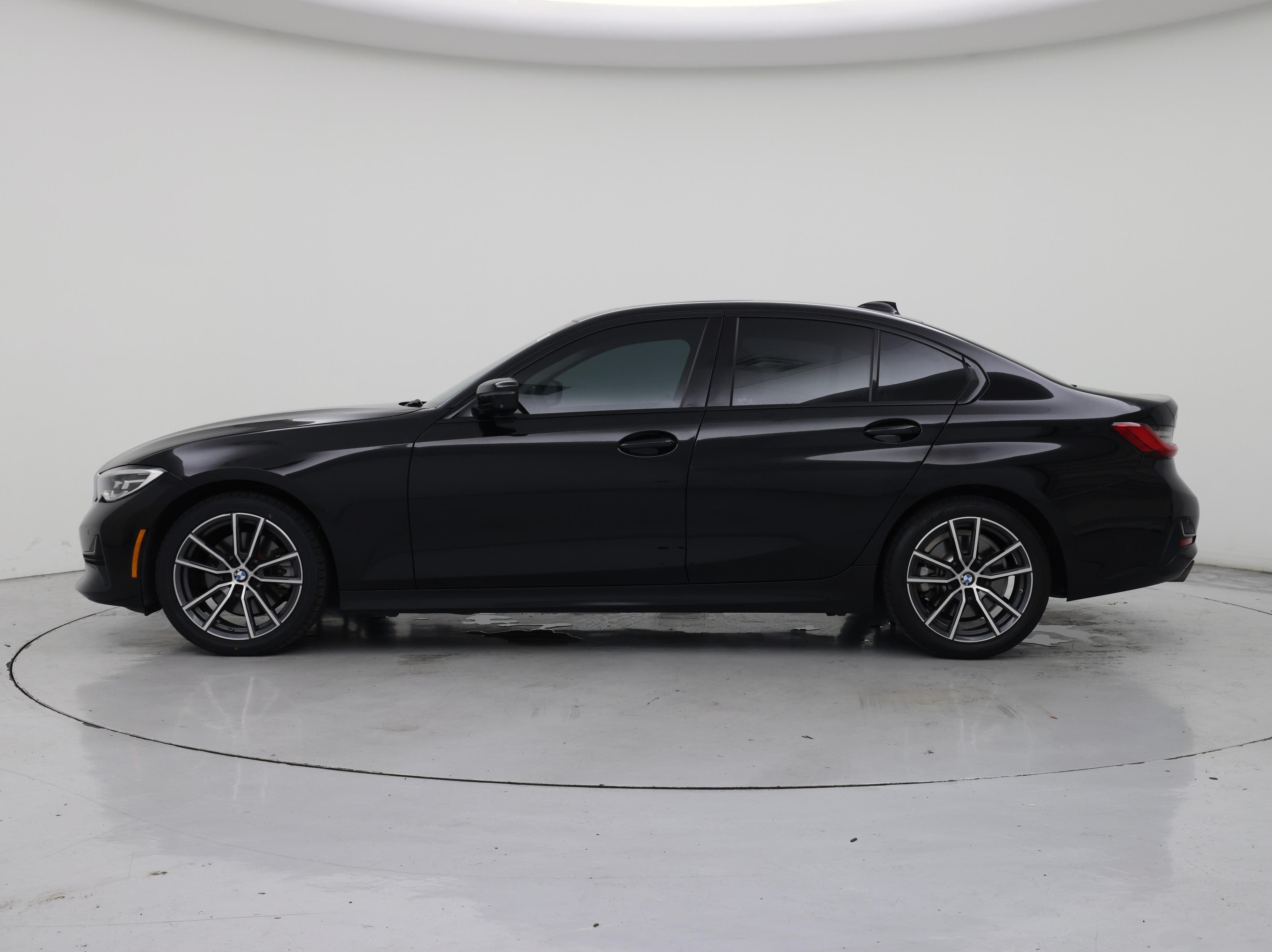 Thumbnail: 2019 BMW 3 Series - 3