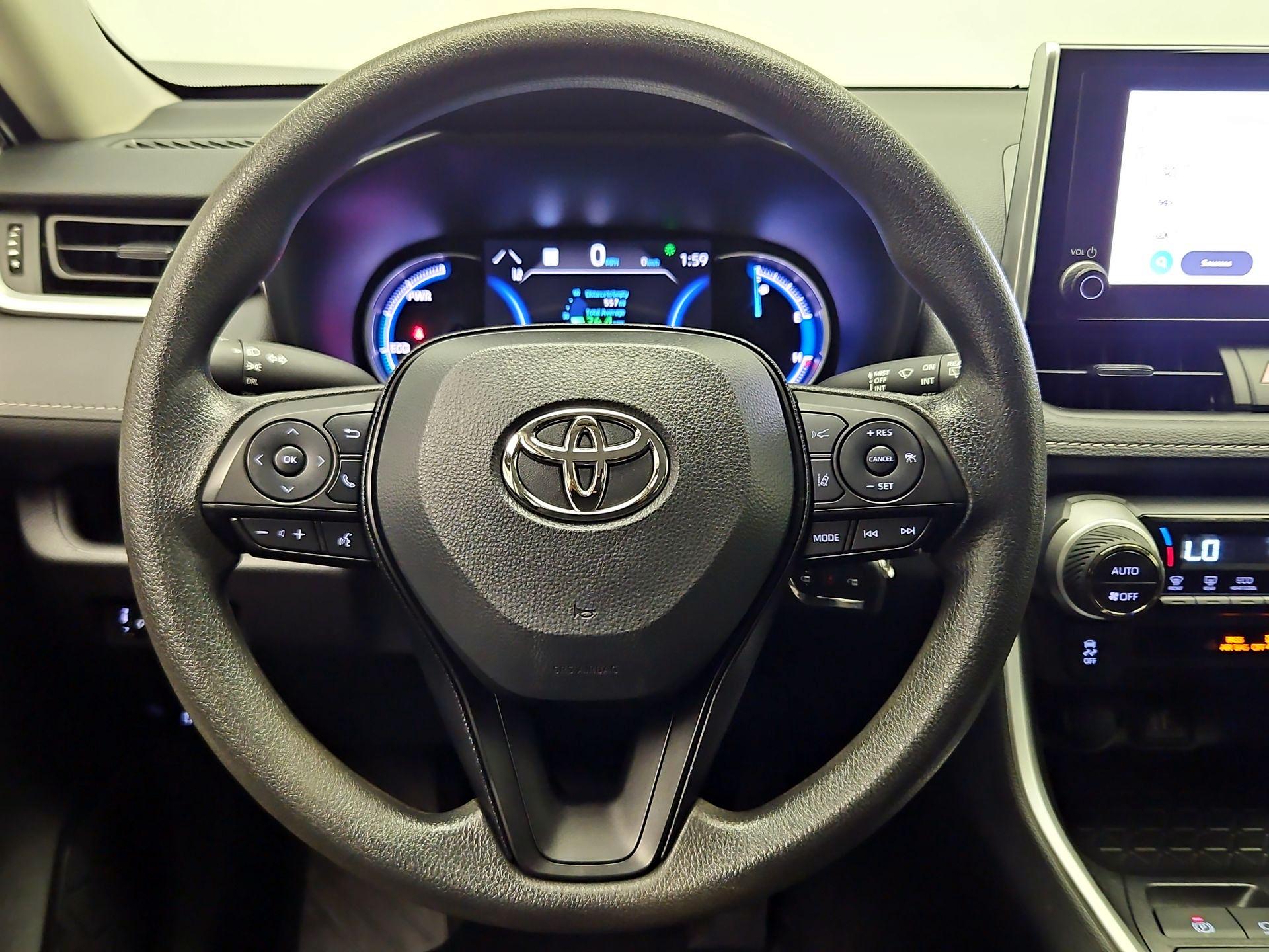 Thumbnail: 2025 Toyota RAV4 - 10