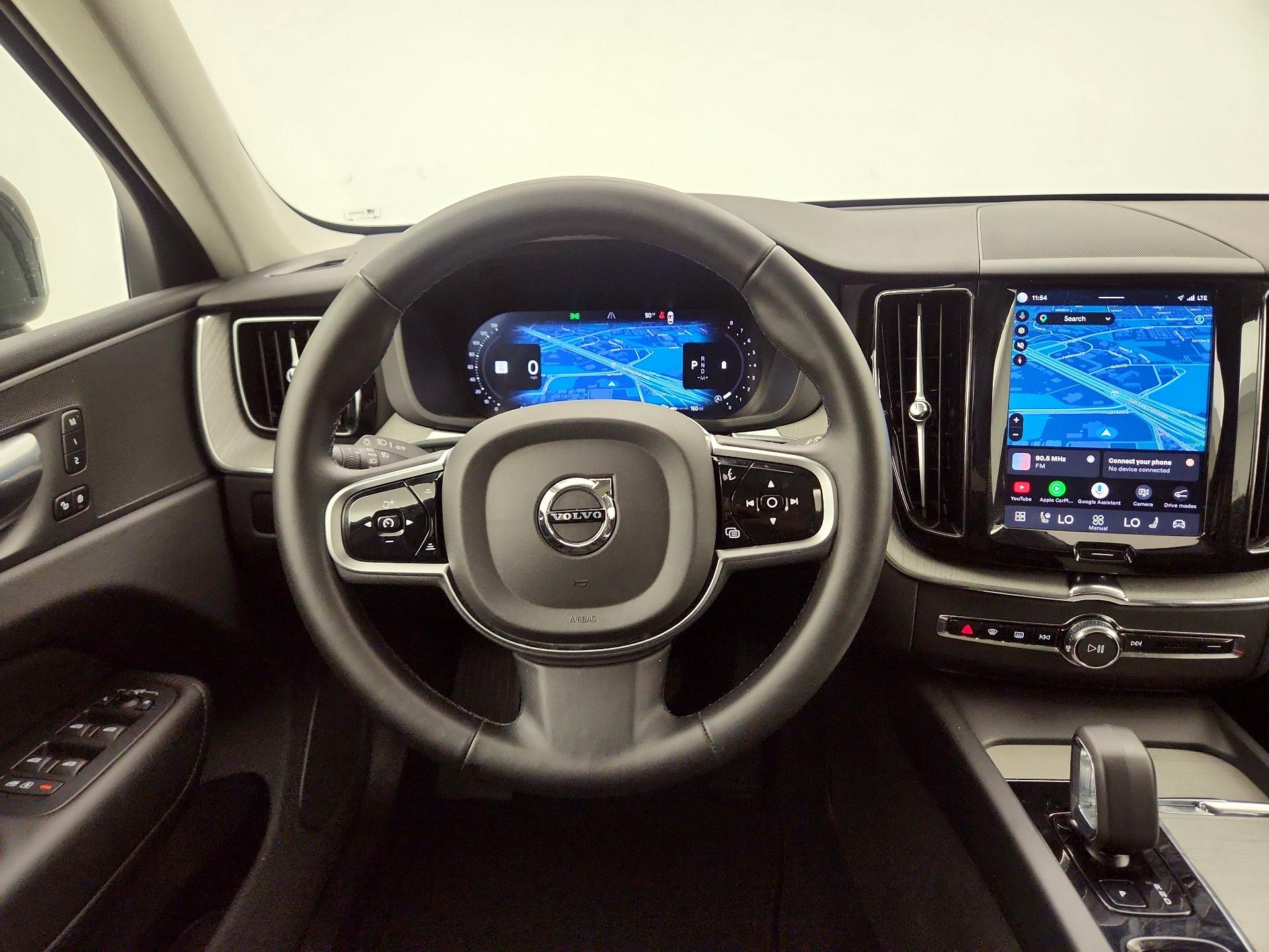 Thumbnail: 2025 Volvo XC60 - 10