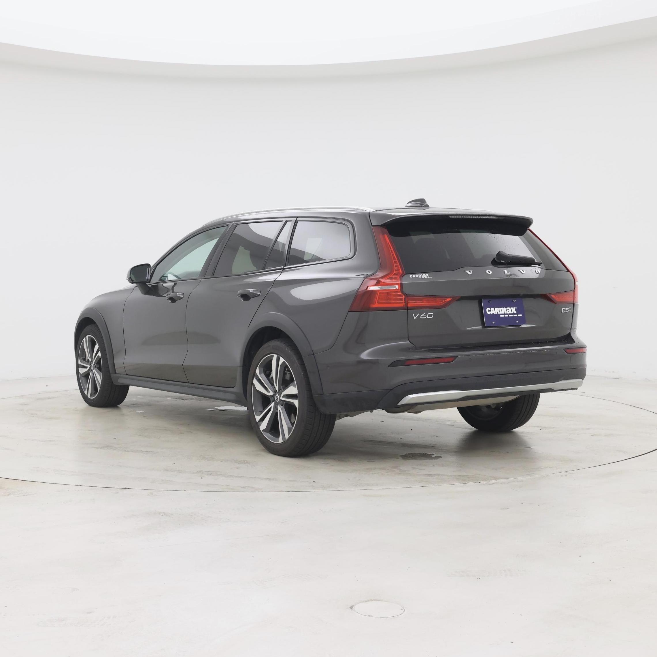 Thumbnail: 2025 Volvo S60 - 2