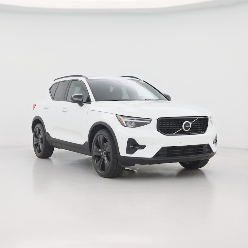2023 Volvo XC40 B5 Plus Dark Theme