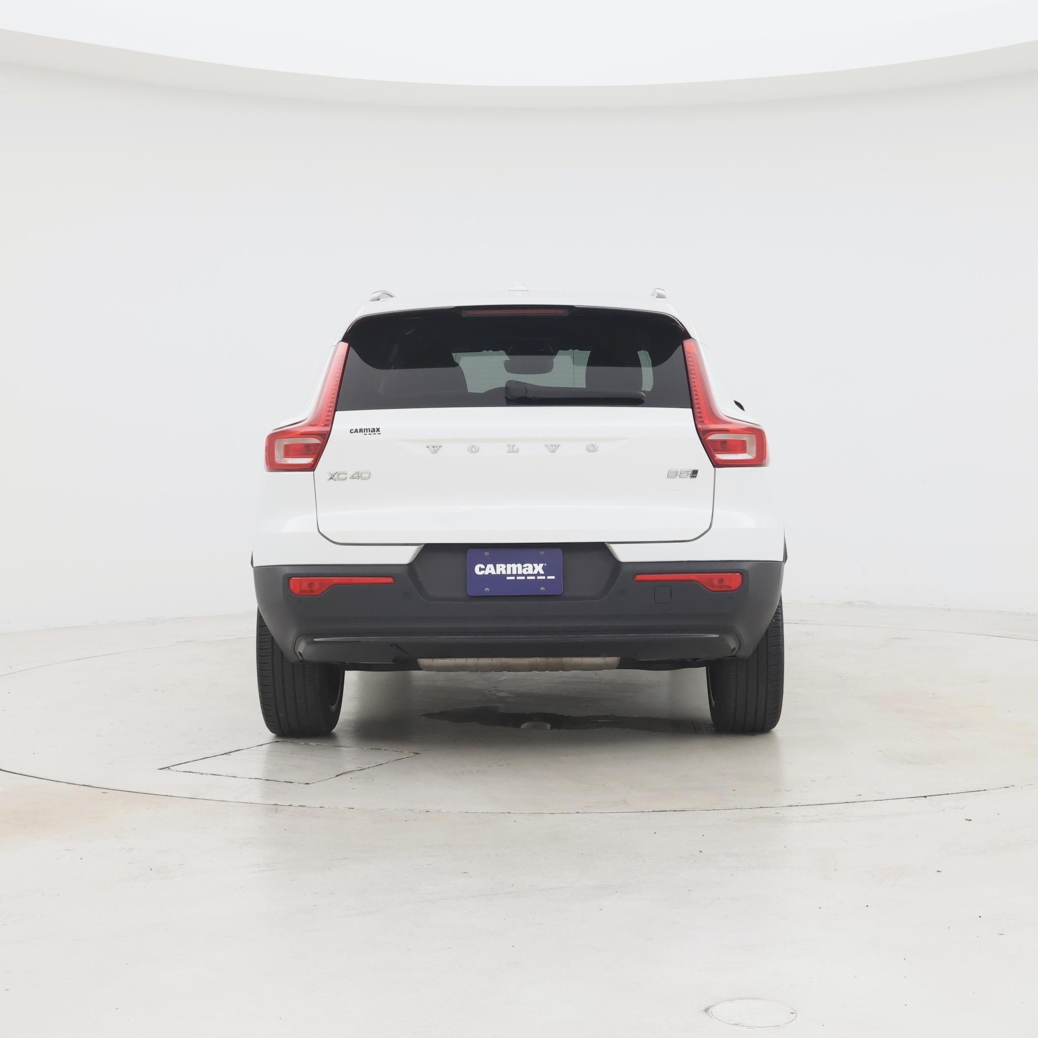 Thumbnail: 2023 Volvo XC40 - 6
