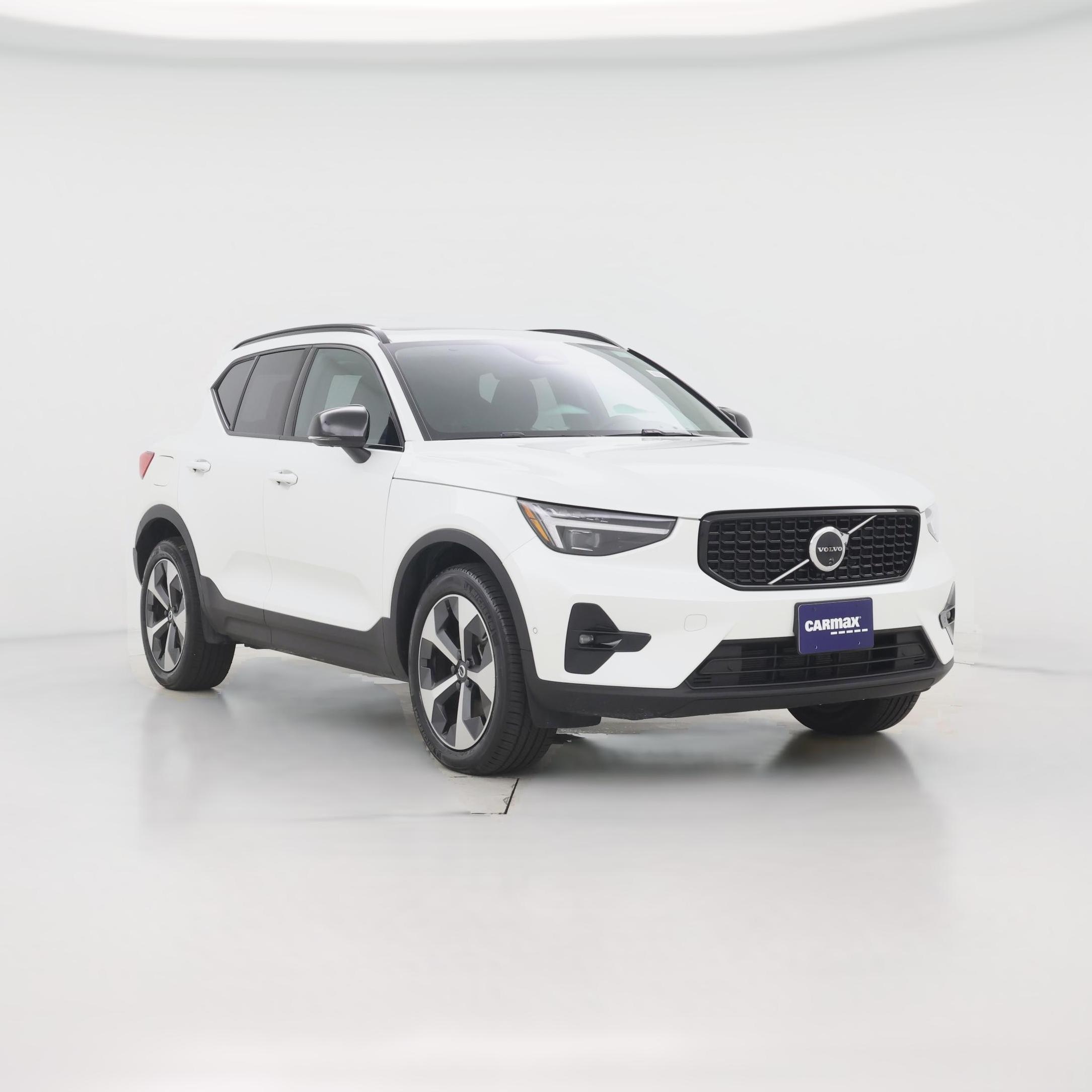 Thumbnail: 2026 Volvo XC40 - 1