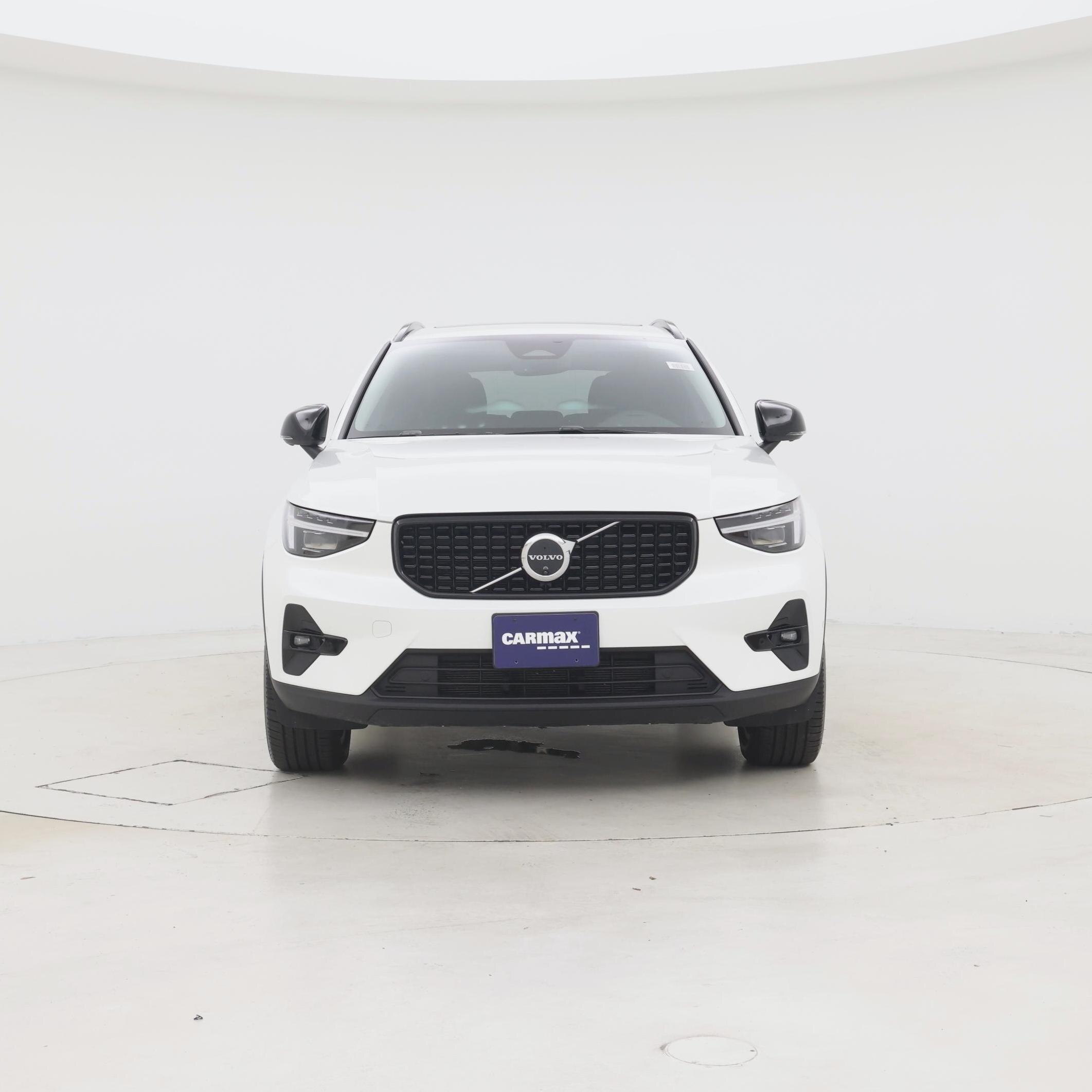 Thumbnail: 2026 Volvo XC40 - 5