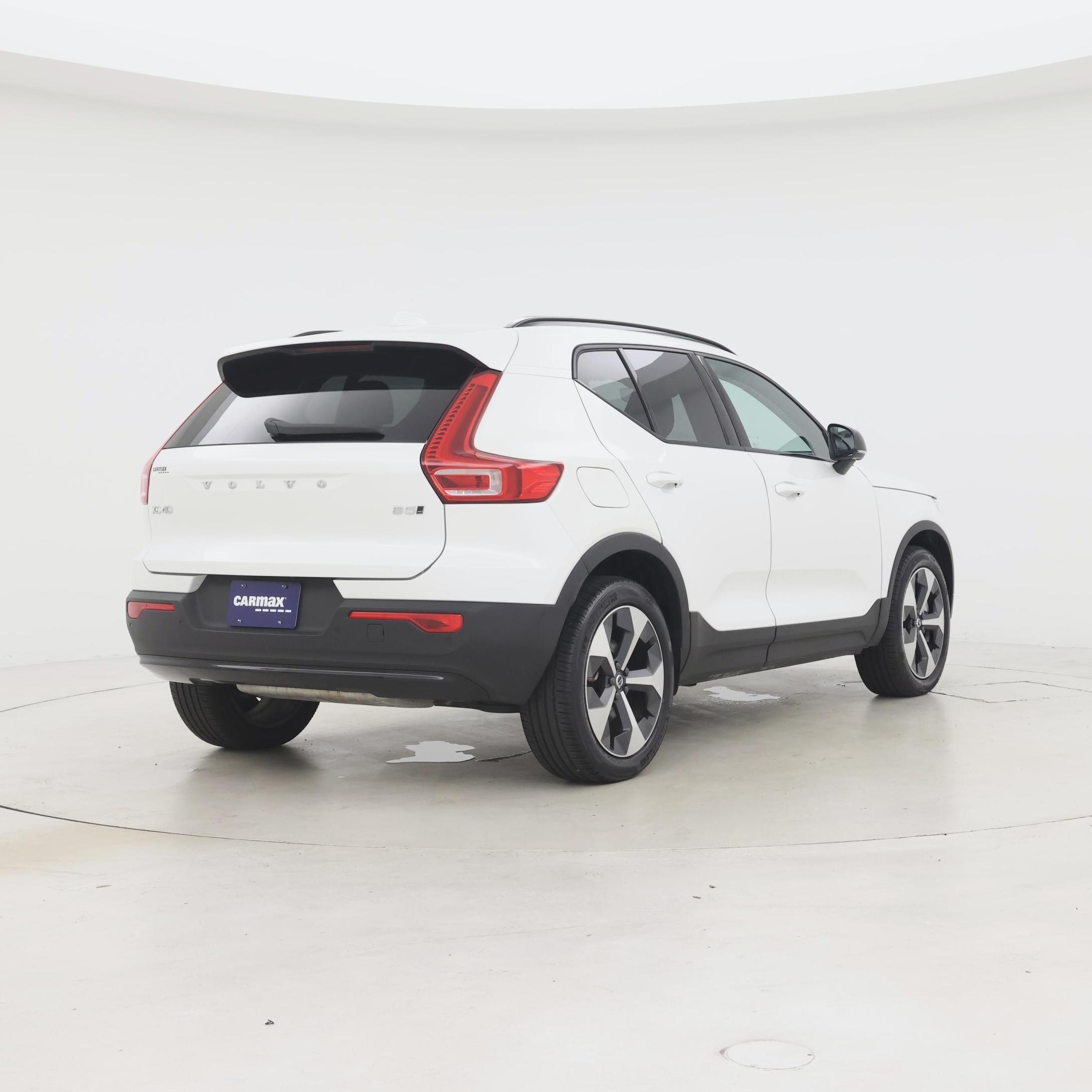 Thumbnail: 2026 Volvo XC40 - 8