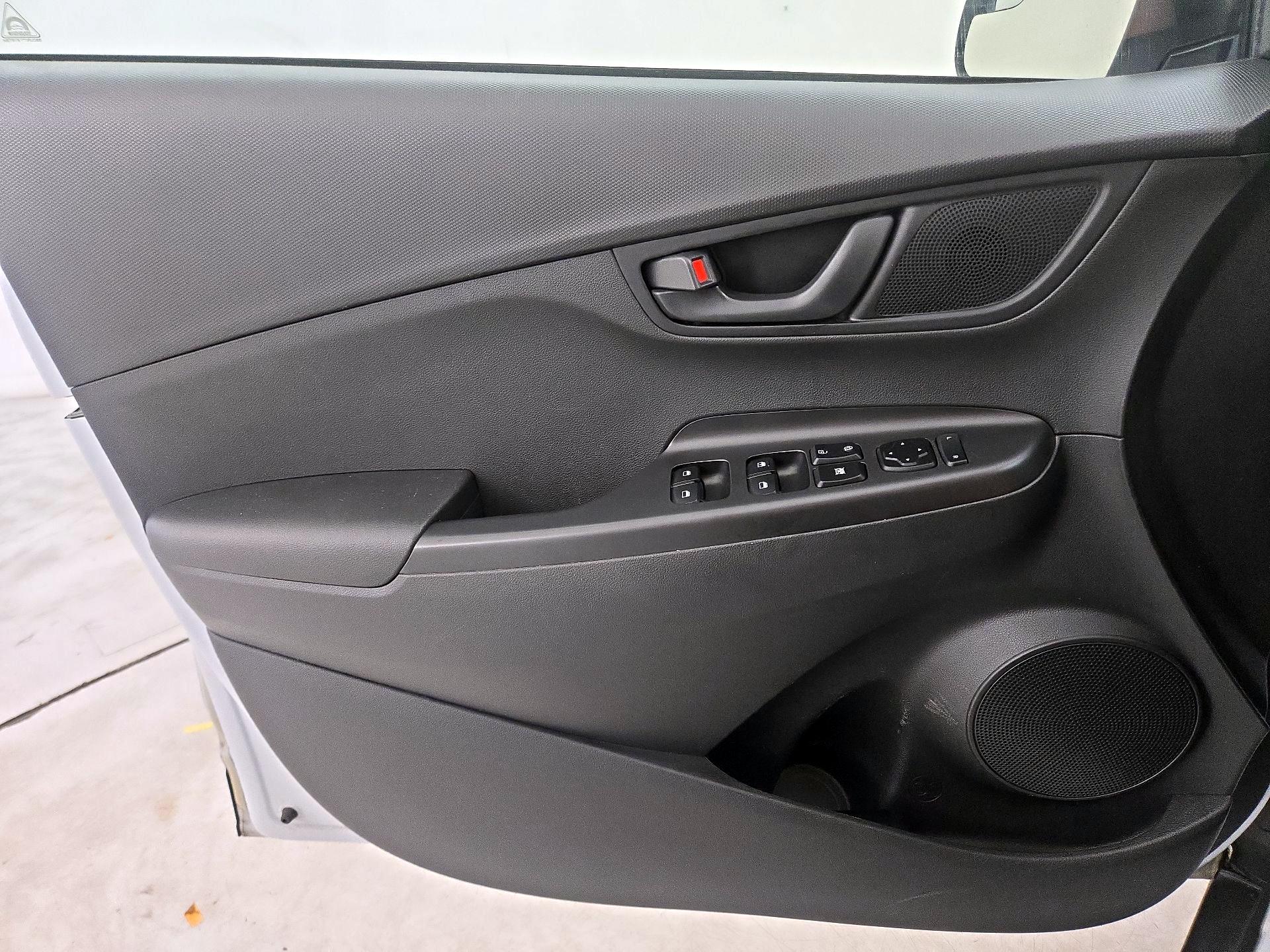 Thumbnail: 2019 Hyundai Kona - 12