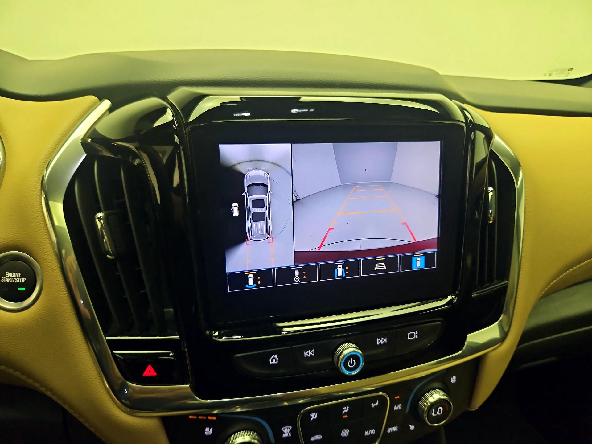 Thumbnail: 2023 Chevrolet Traverse - 14