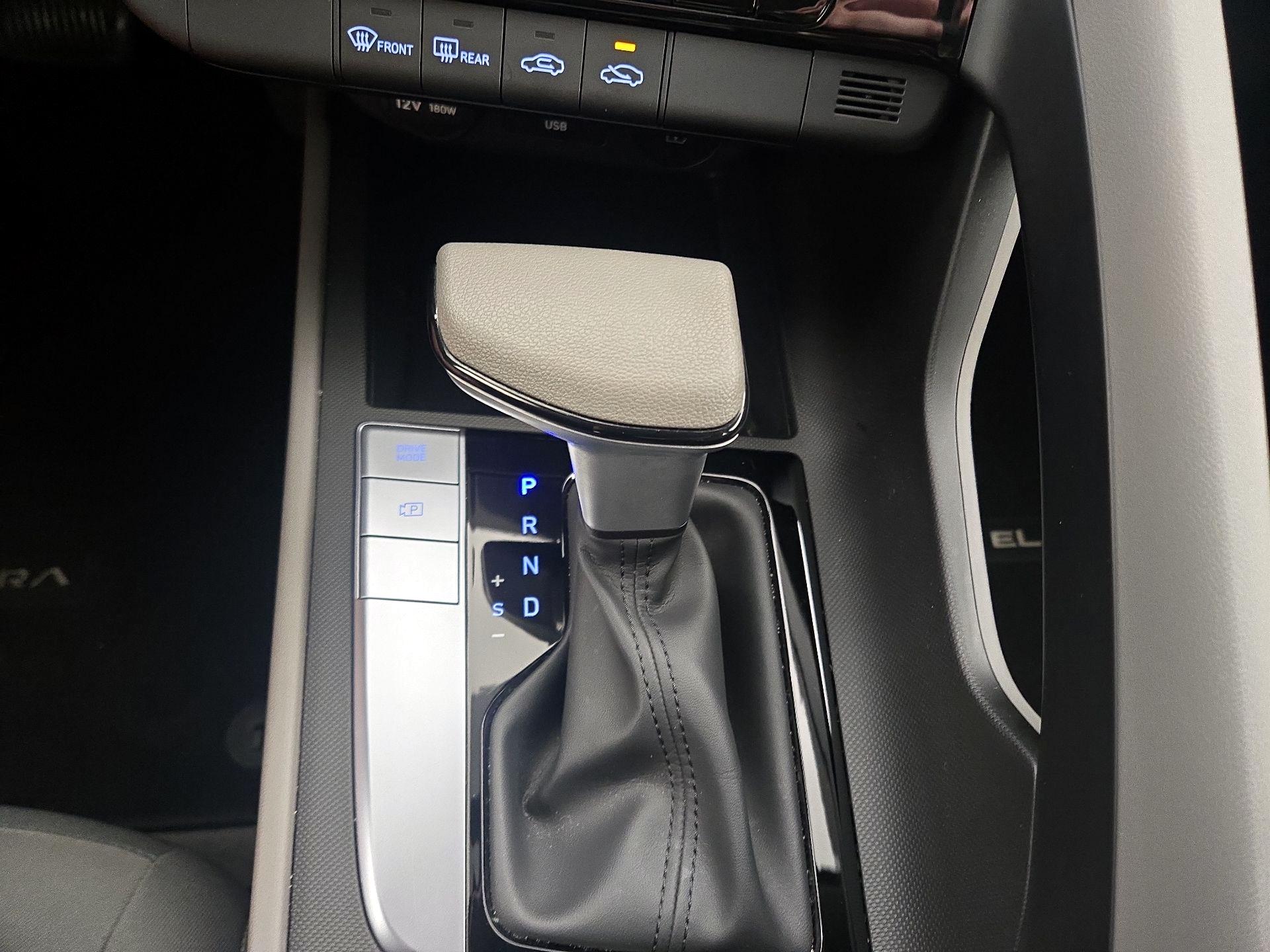Thumbnail: 2024 Hyundai Elantra - 18