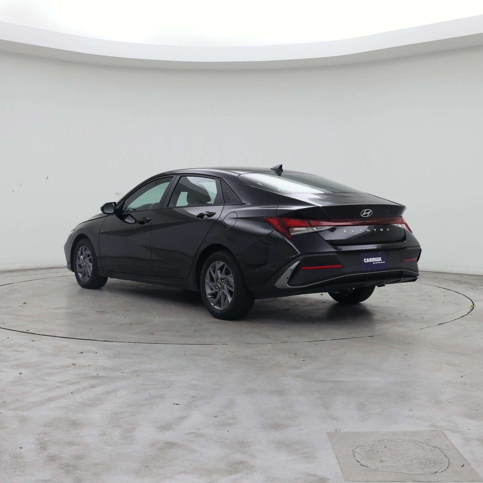 Thumbnail: 2024 Hyundai Elantra - 2