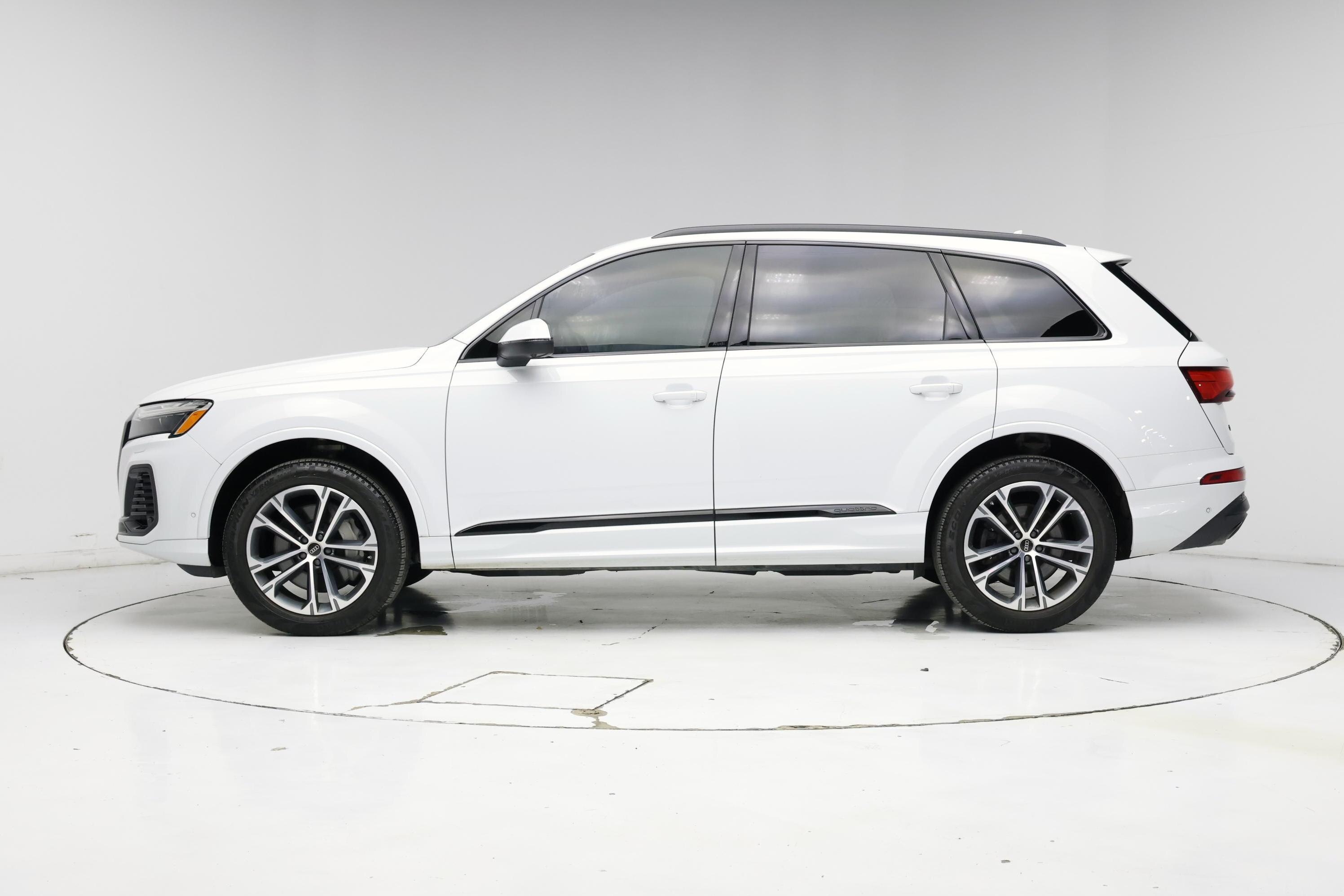 Thumbnail: 2025 Audi Q7 - 3