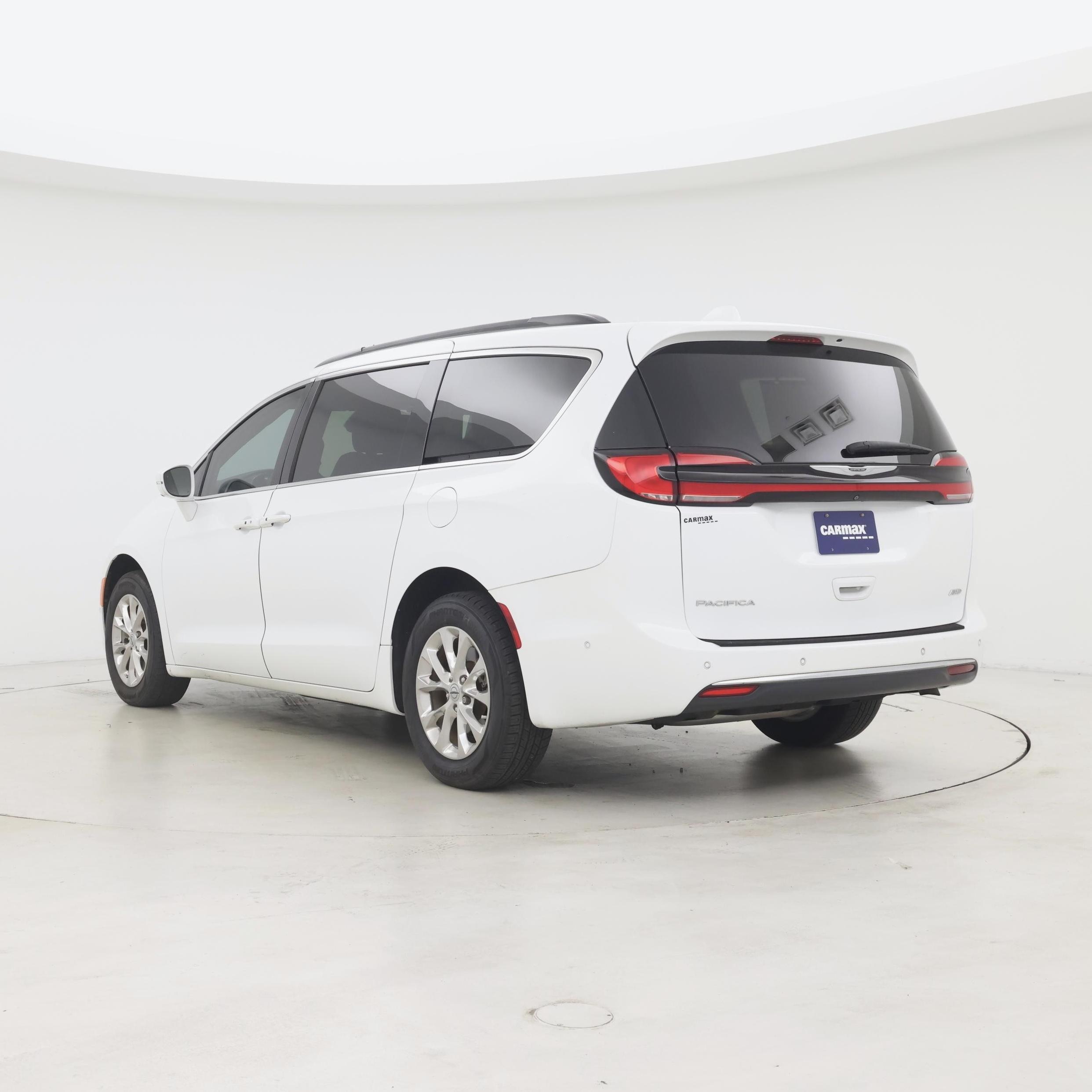 Thumbnail: 2022 Chrysler Pacifica - 2