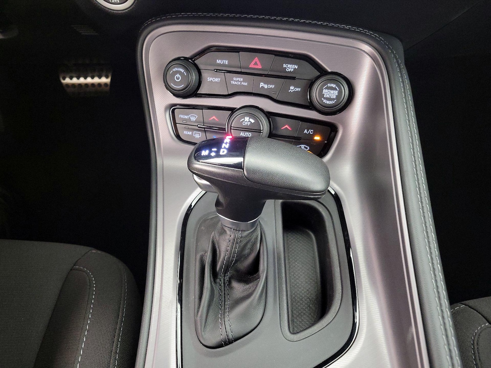 2023 Dodge Challenger R/T - Photo 18