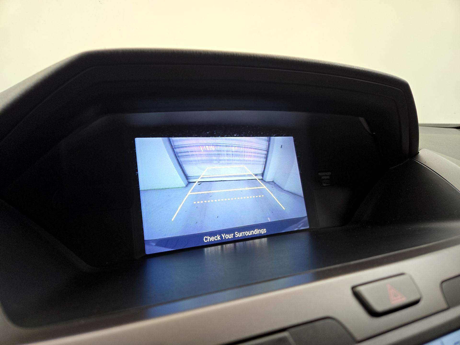 Thumbnail: 2015 Honda Odyssey - 14