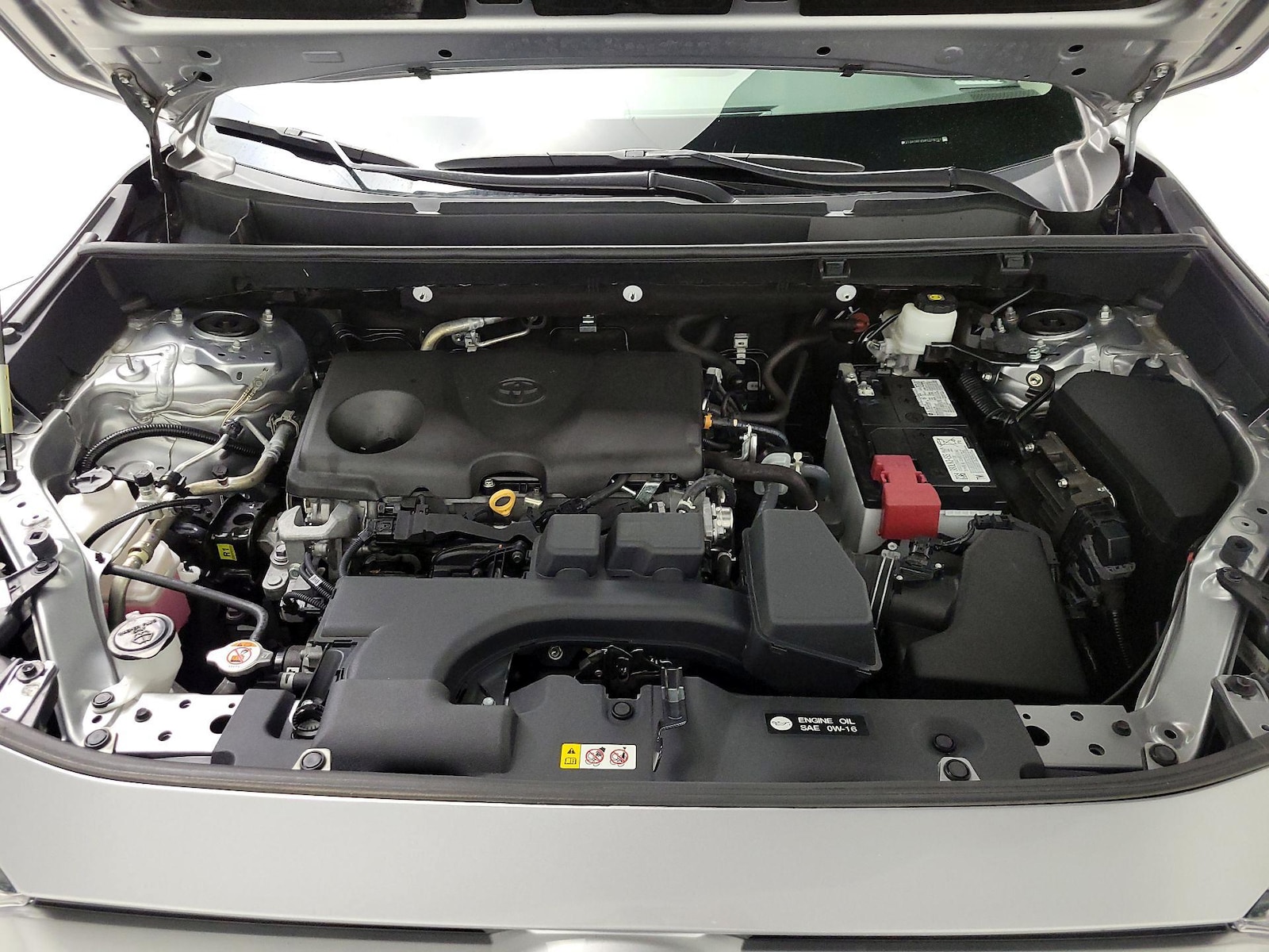 2024 Toyota RAV4 LE - Photo 22