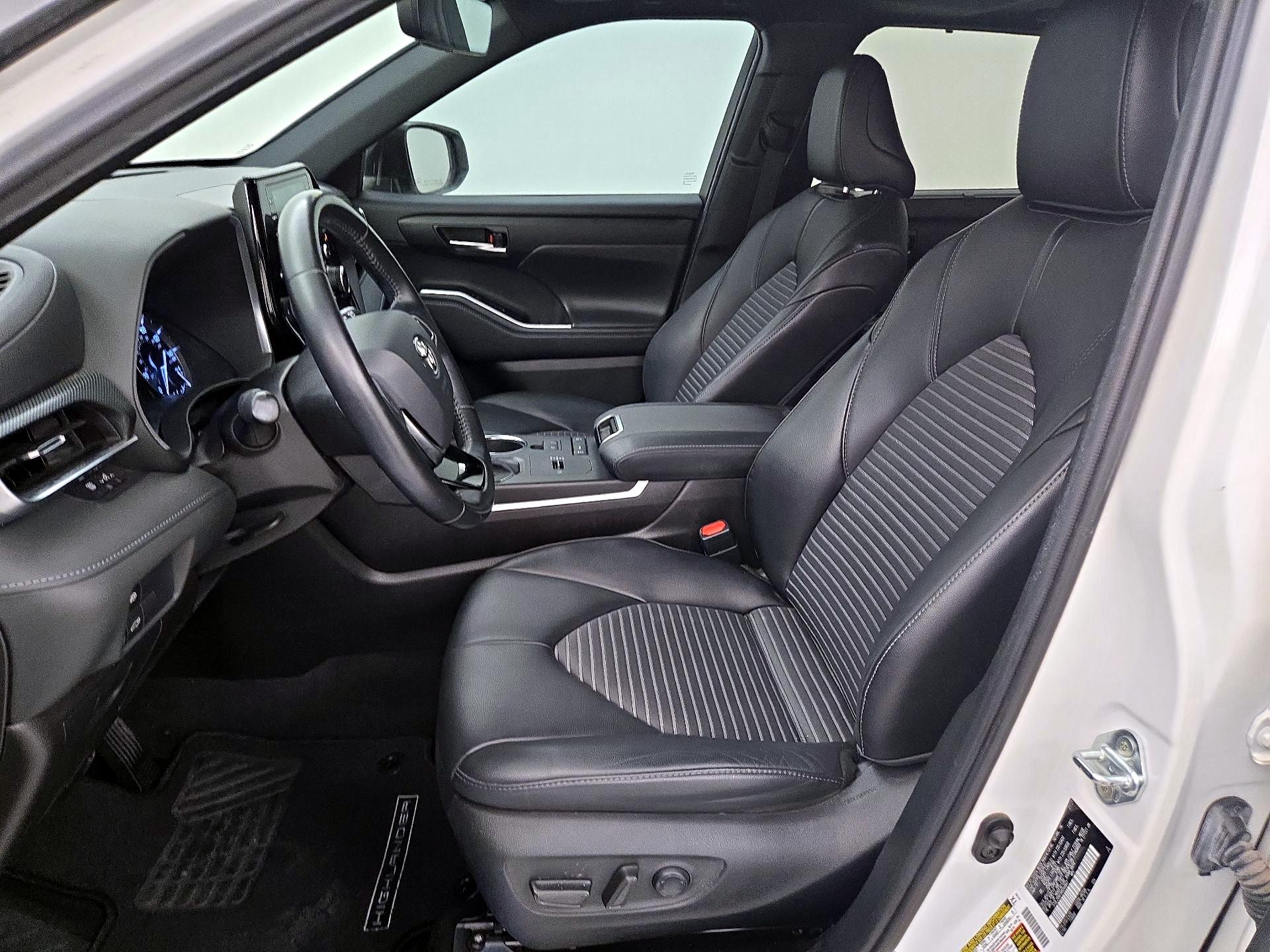 Thumbnail: 2021 Toyota Highlander - 9
