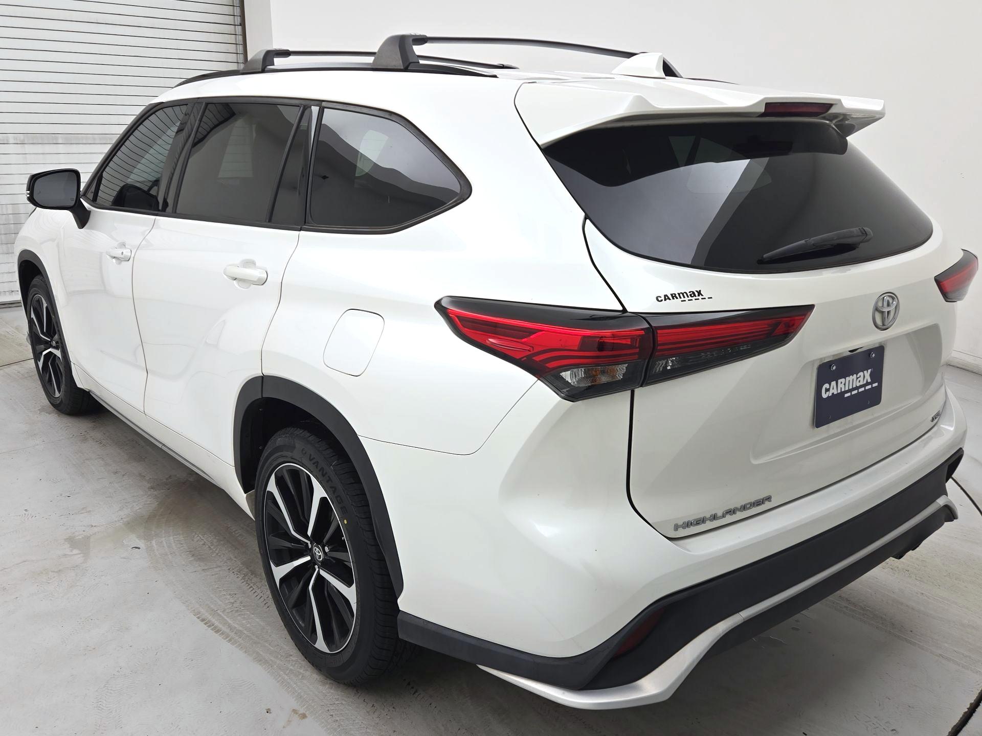 Thumbnail: 2021 Toyota Highlander - 7