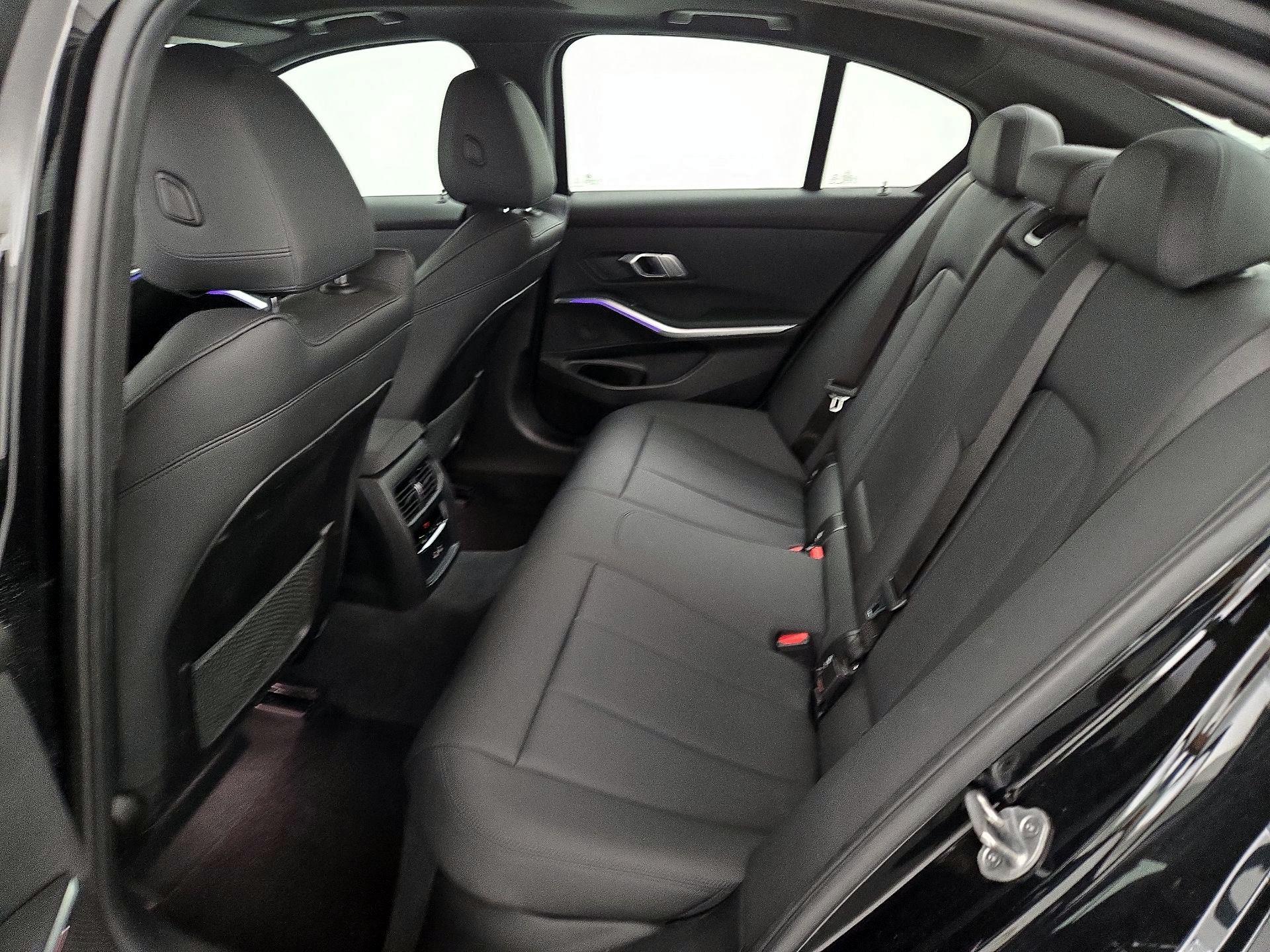 Thumbnail: 2021 BMW 3 Series - 20